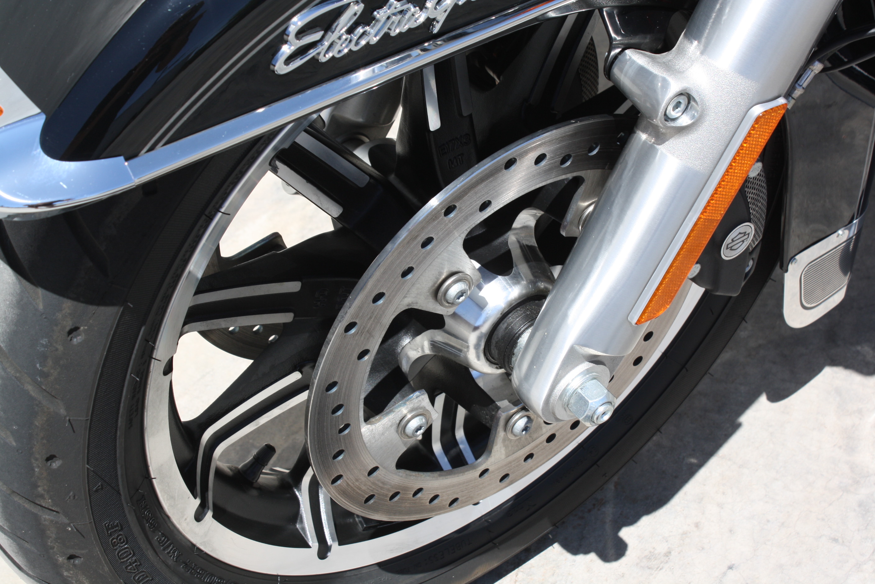 2016 Harley Davidson Street Glide Ultra Classic “Low” 1 owner 730 miles