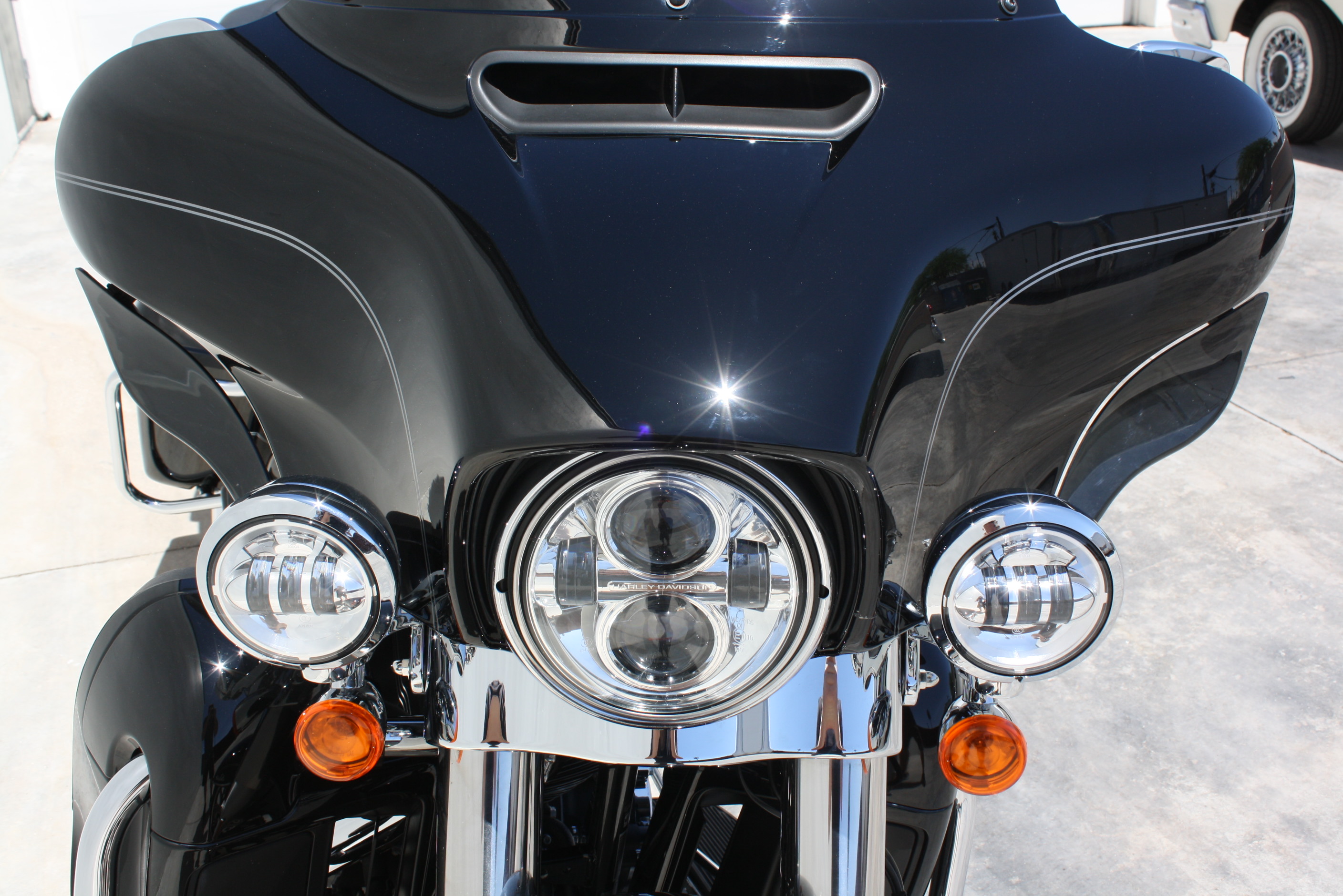 2016 Harley Davidson Street Glide Ultra Classic “Low” 1 owner 730 miles
