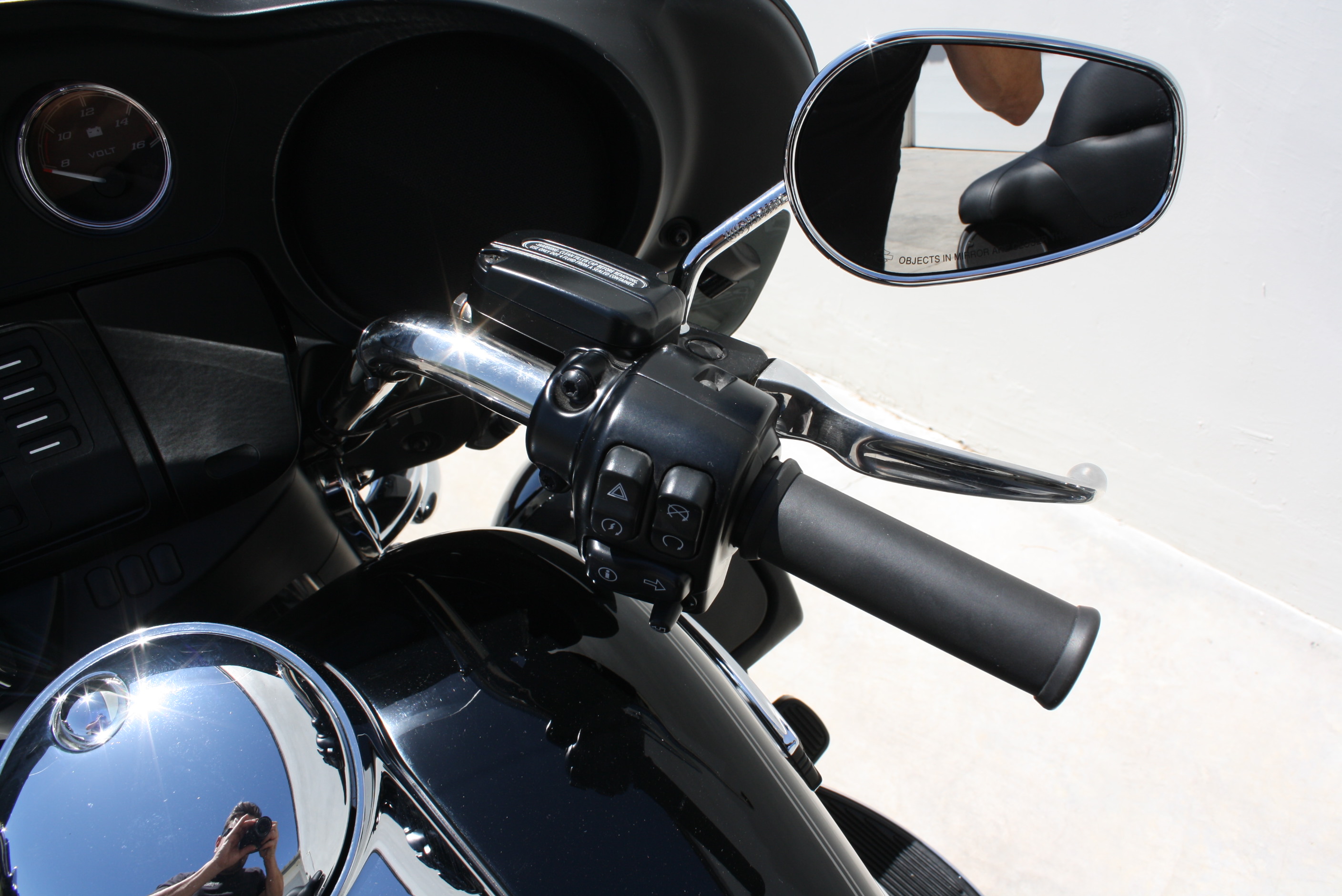 2016 Harley Davidson Street Glide Ultra Classic “Low” 1 owner 730 miles