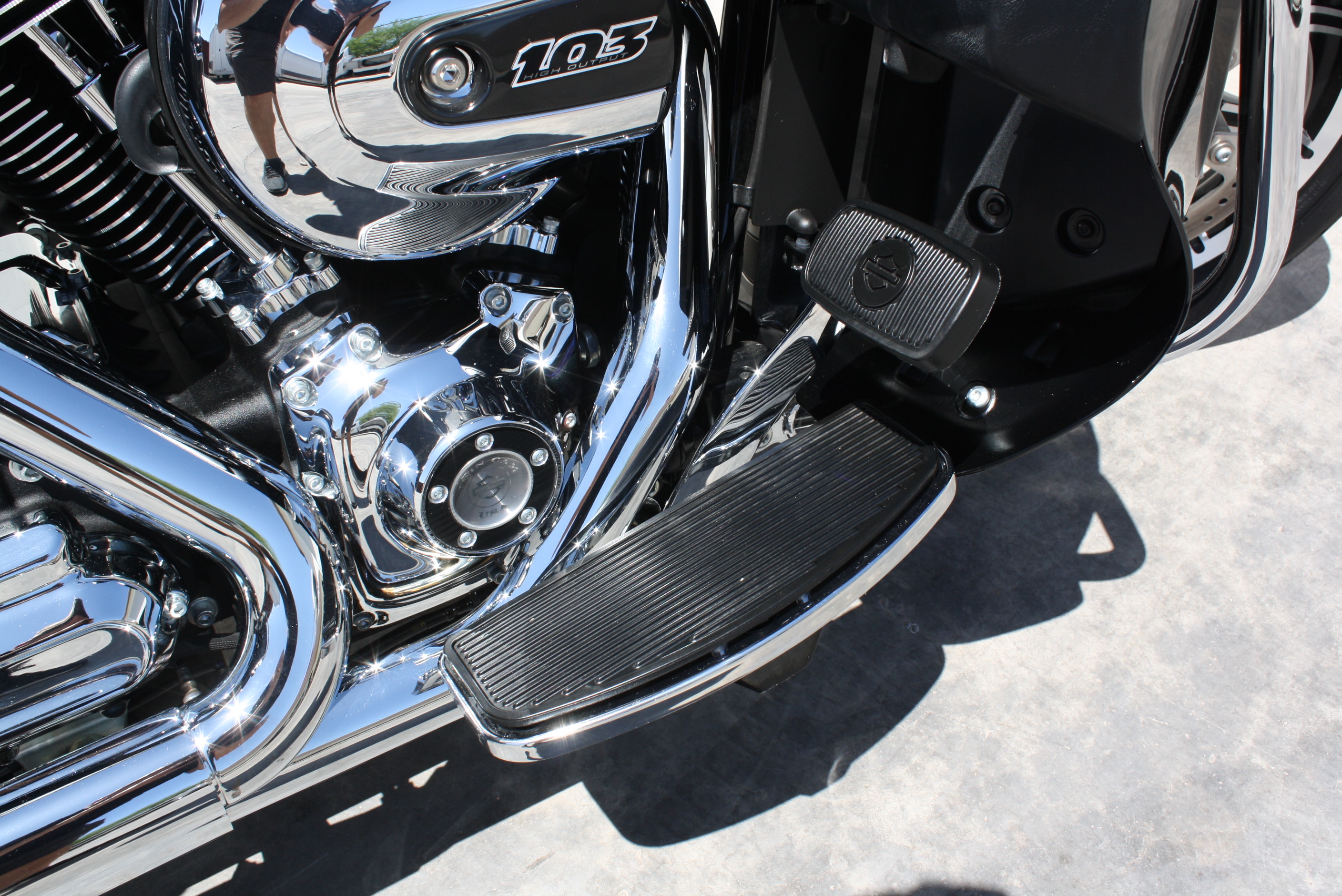 2016 Harley Davidson Street Glide Ultra Classic “Low” 1 owner 730 miles