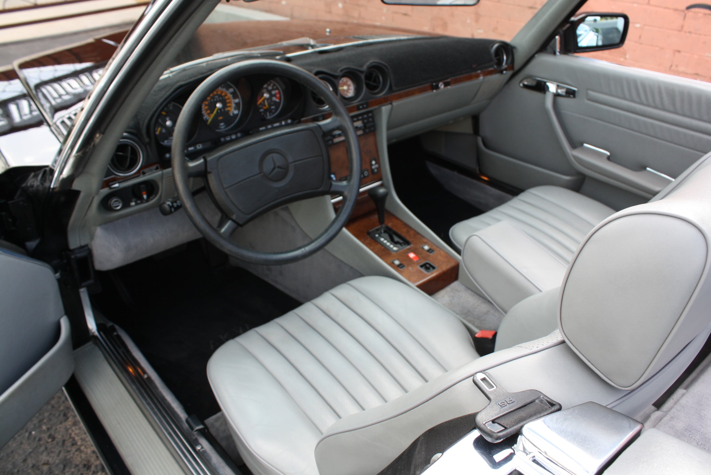 1986 Mercedes Benz 560SL 54k original miles