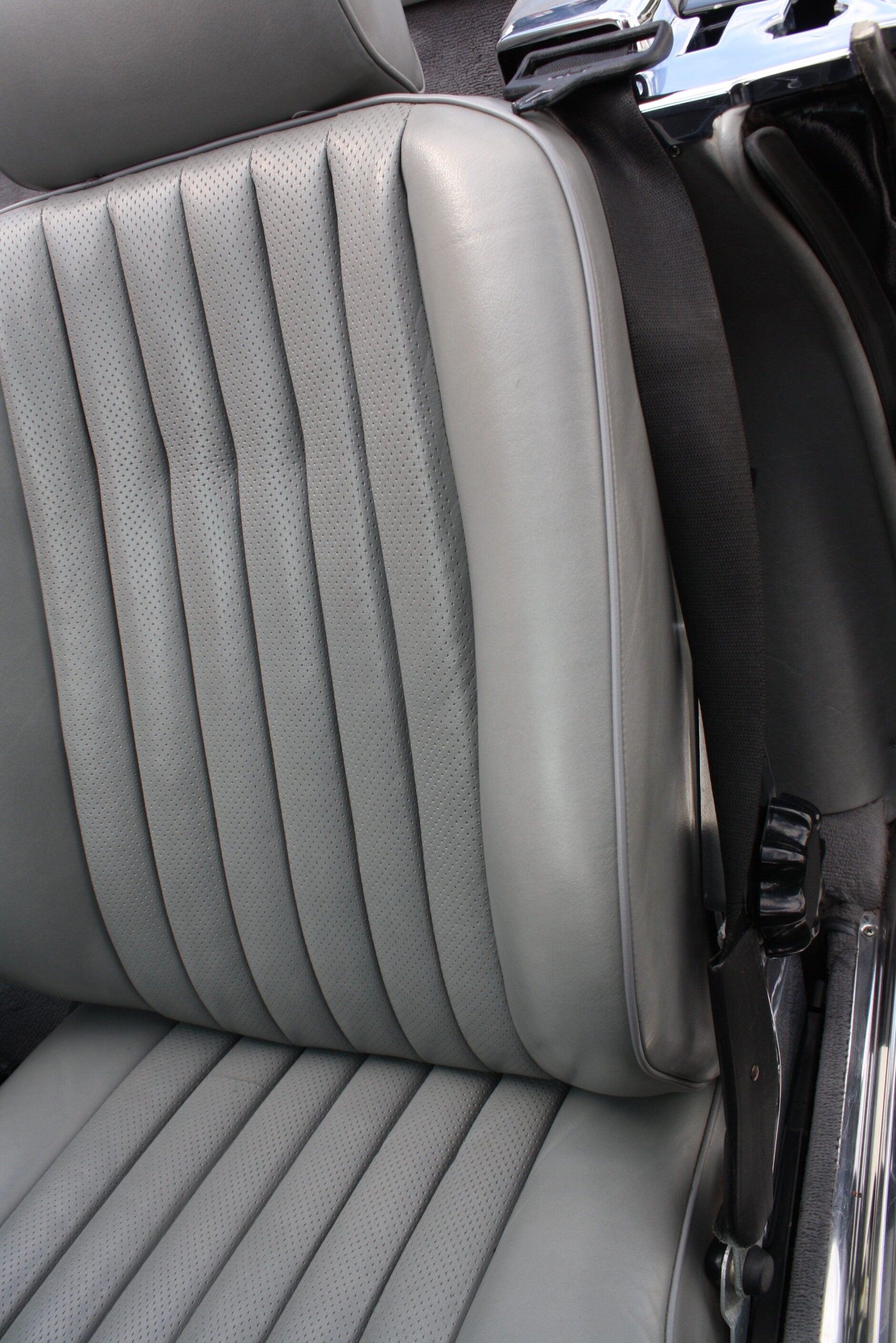 1986 Mercedes Benz 560SL 54k original miles