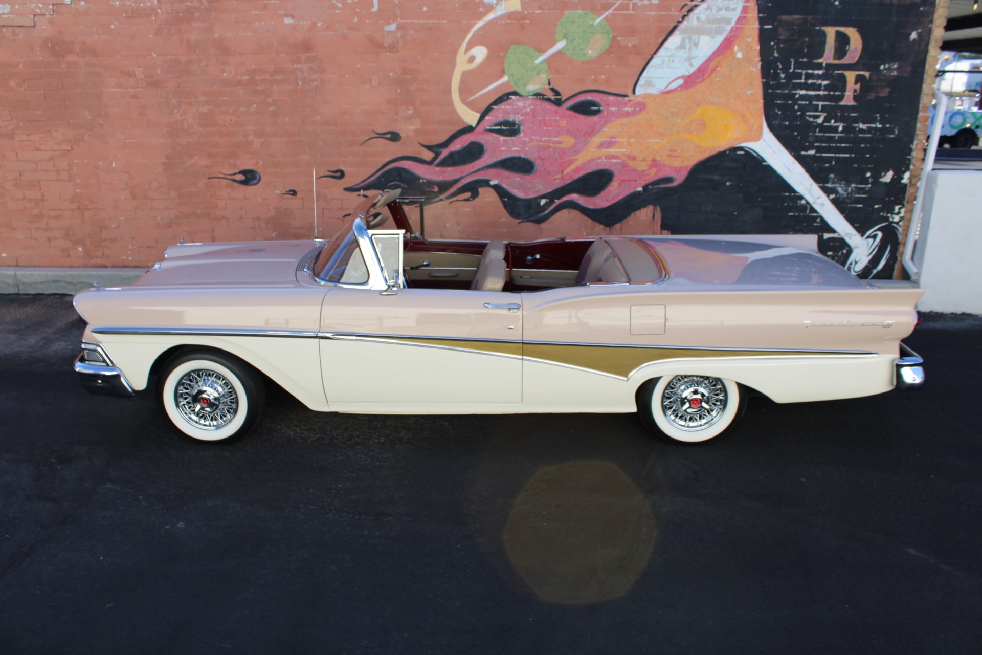 1958 Ford Fairlane 500 Skyliner Hardtop Convertible.