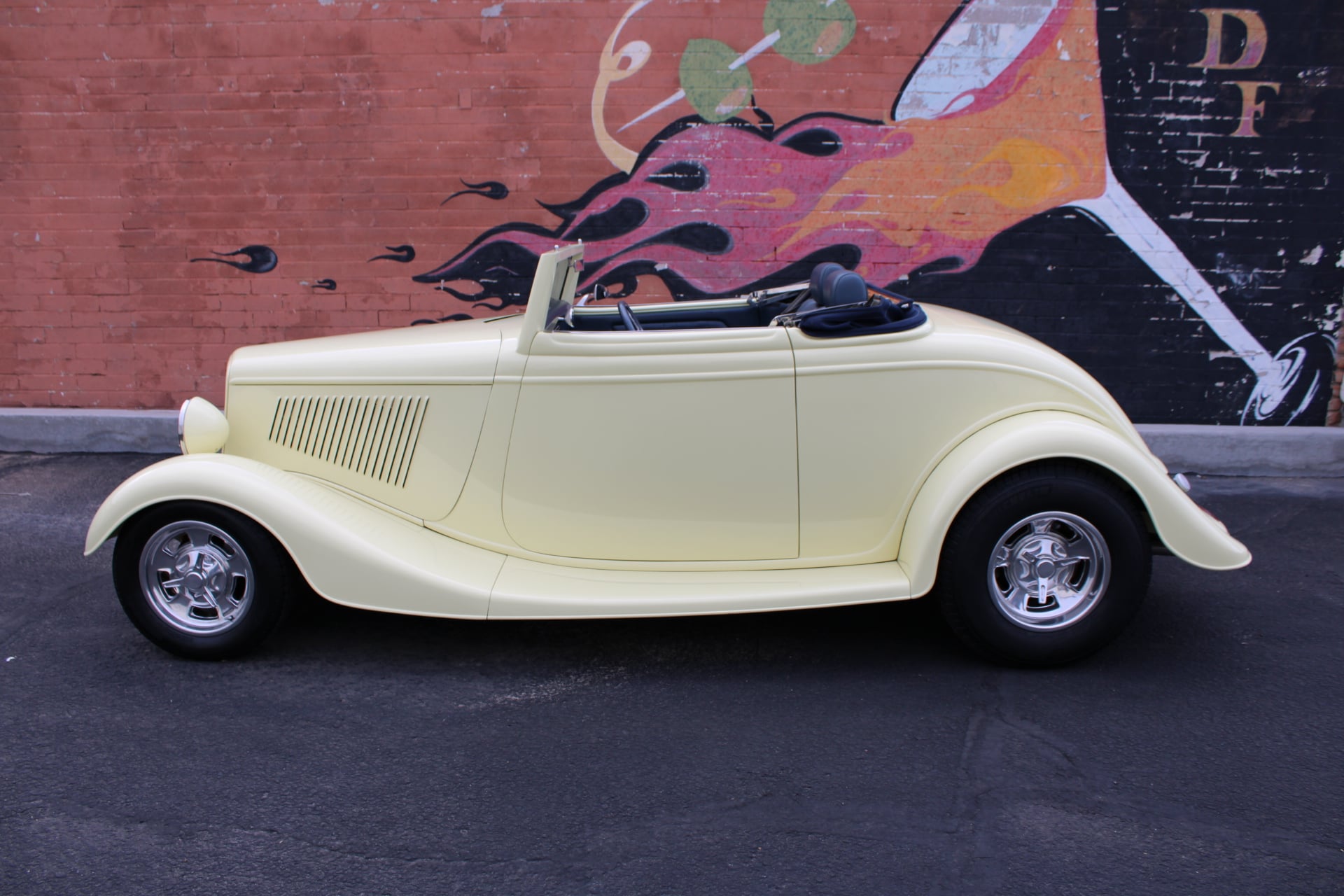 1933 Ford Cabriolet