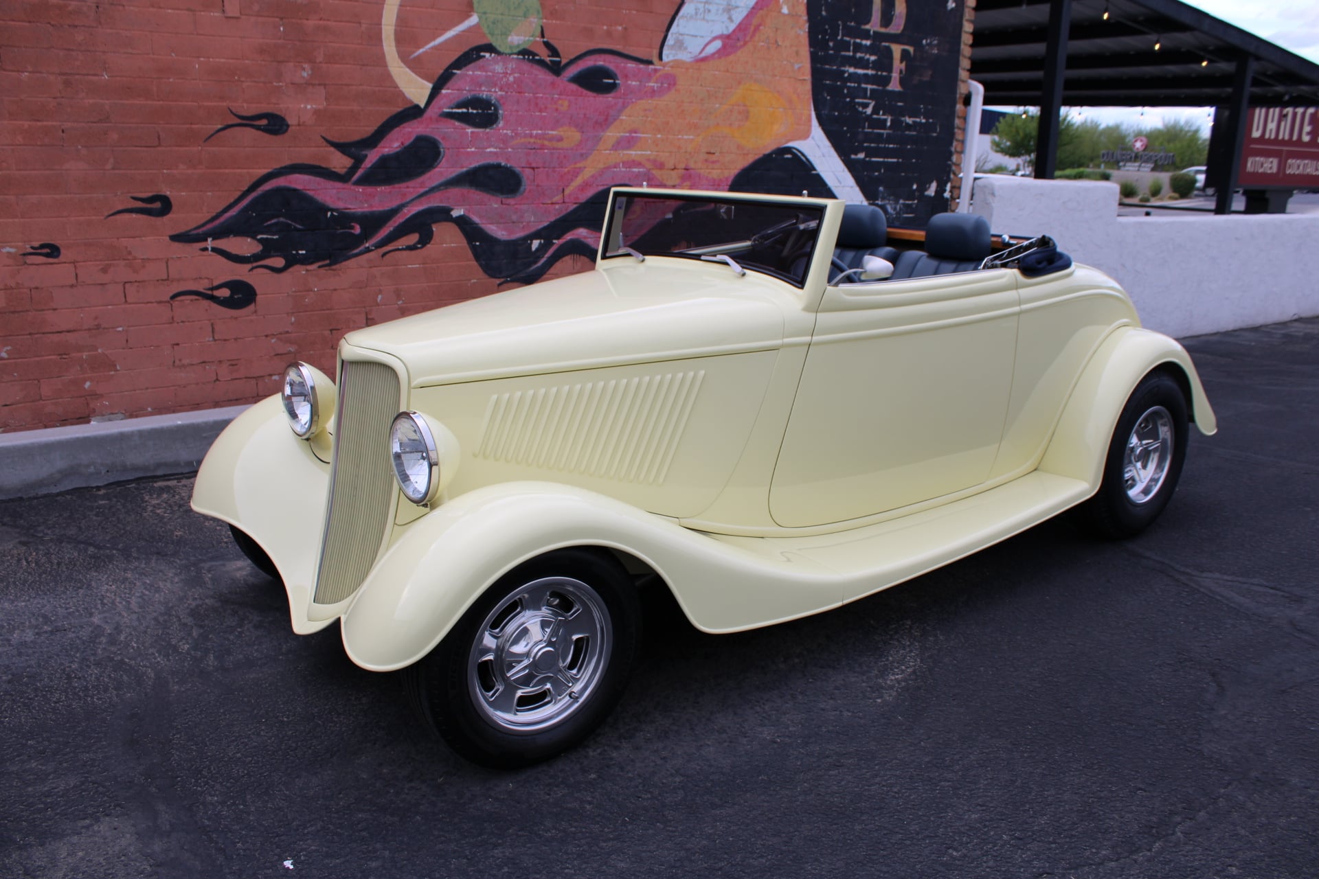 1933 Ford Cabriolet