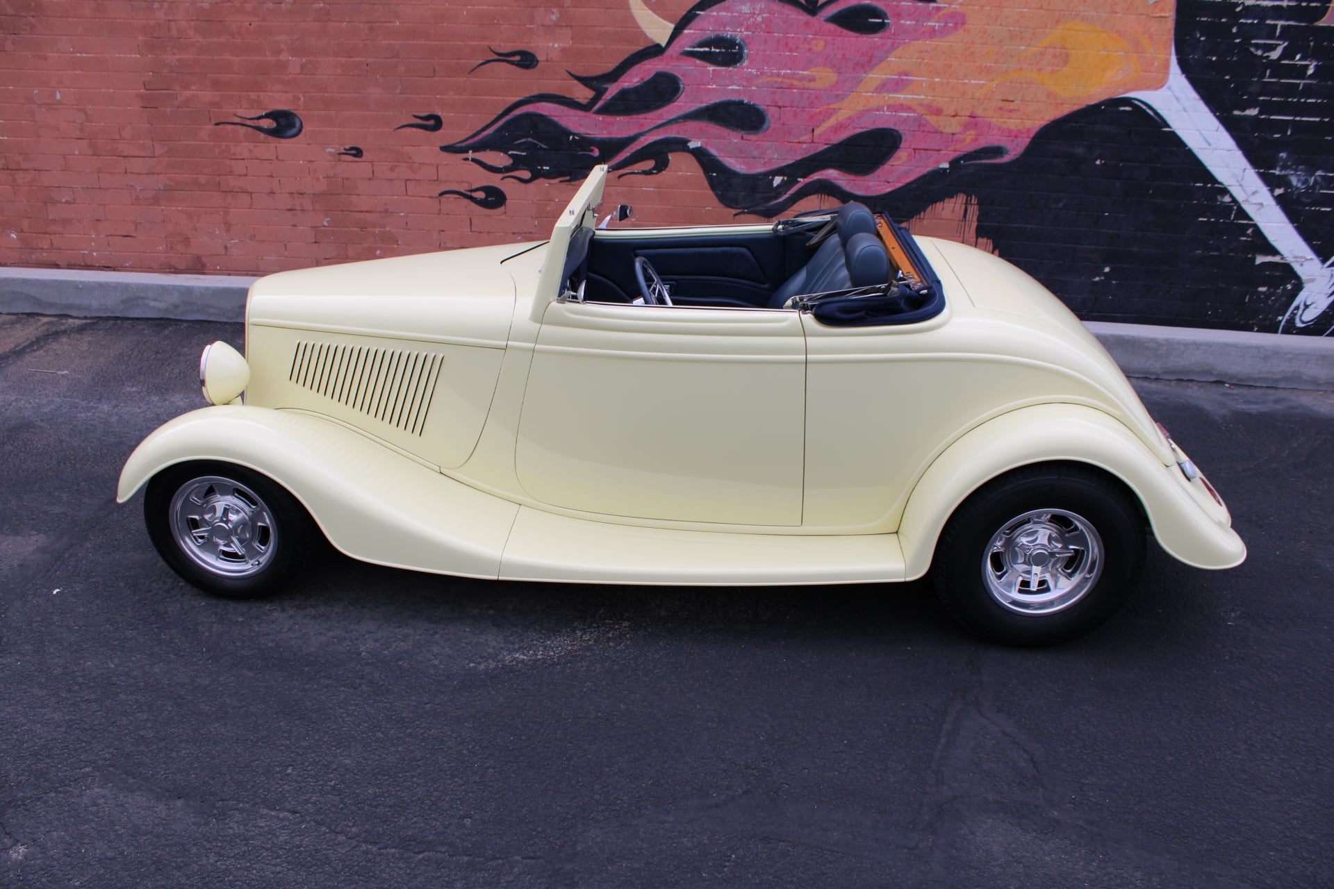 1933 Ford Cabriolet