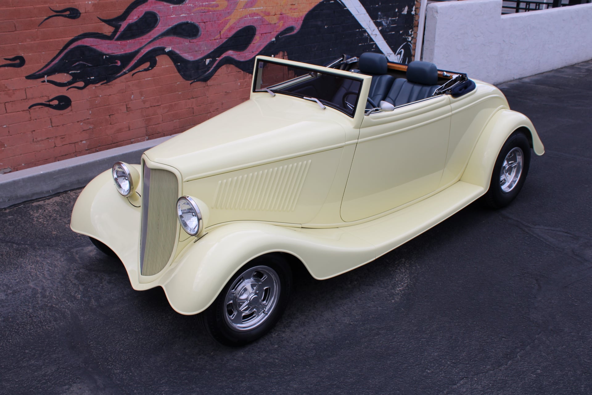 1933 Ford Cabriolet