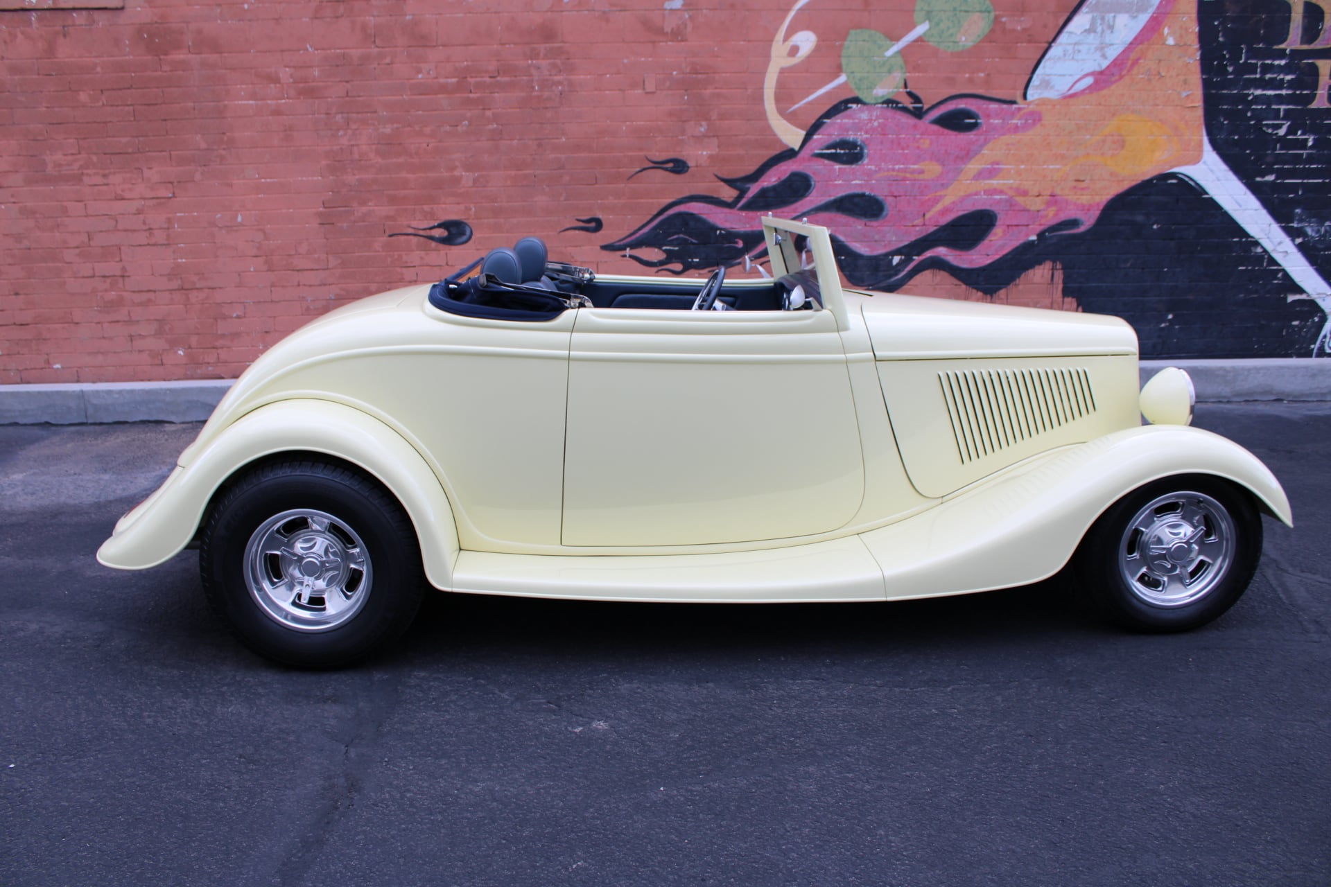 1933 Ford Cabriolet