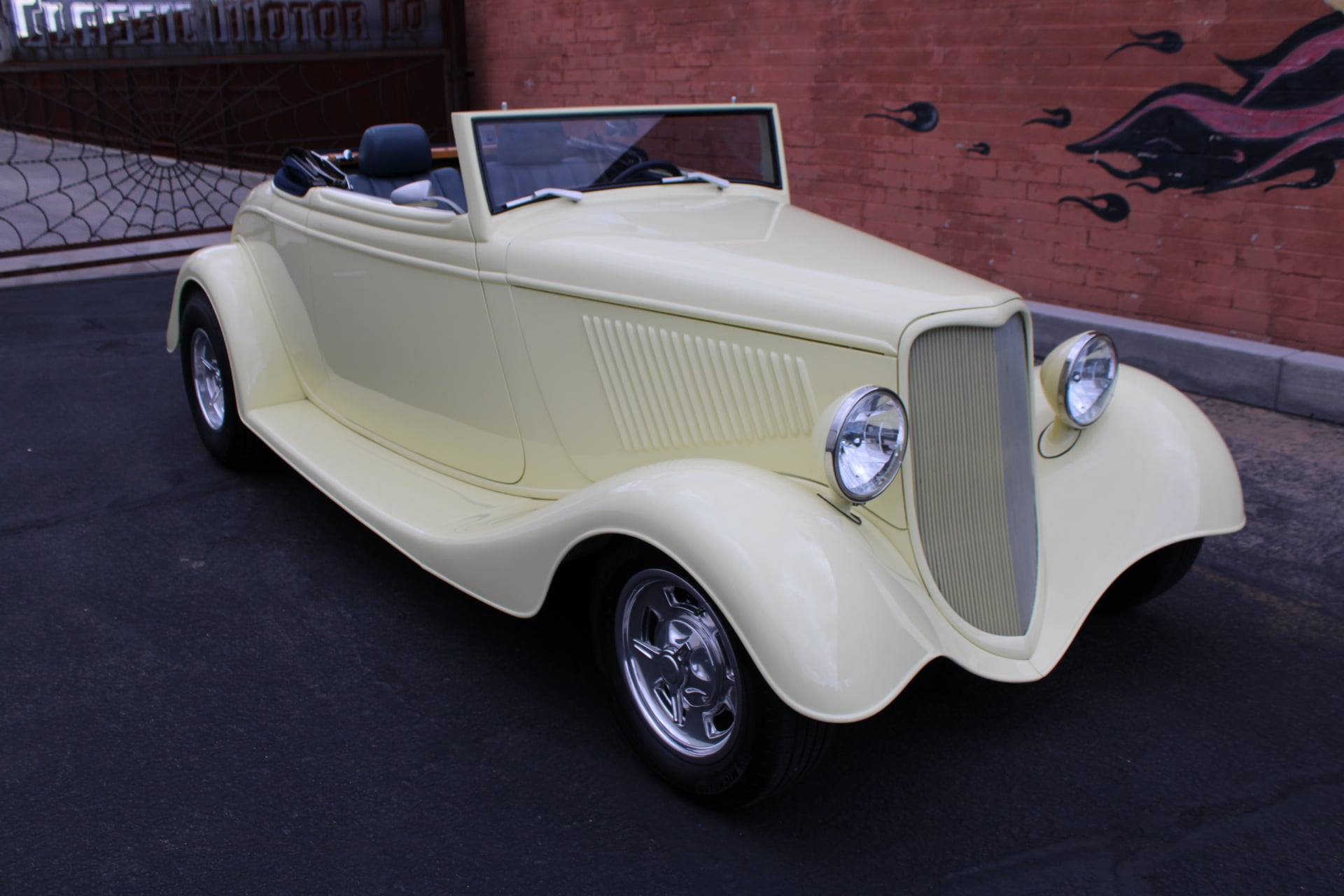 1933 Ford Cabriolet