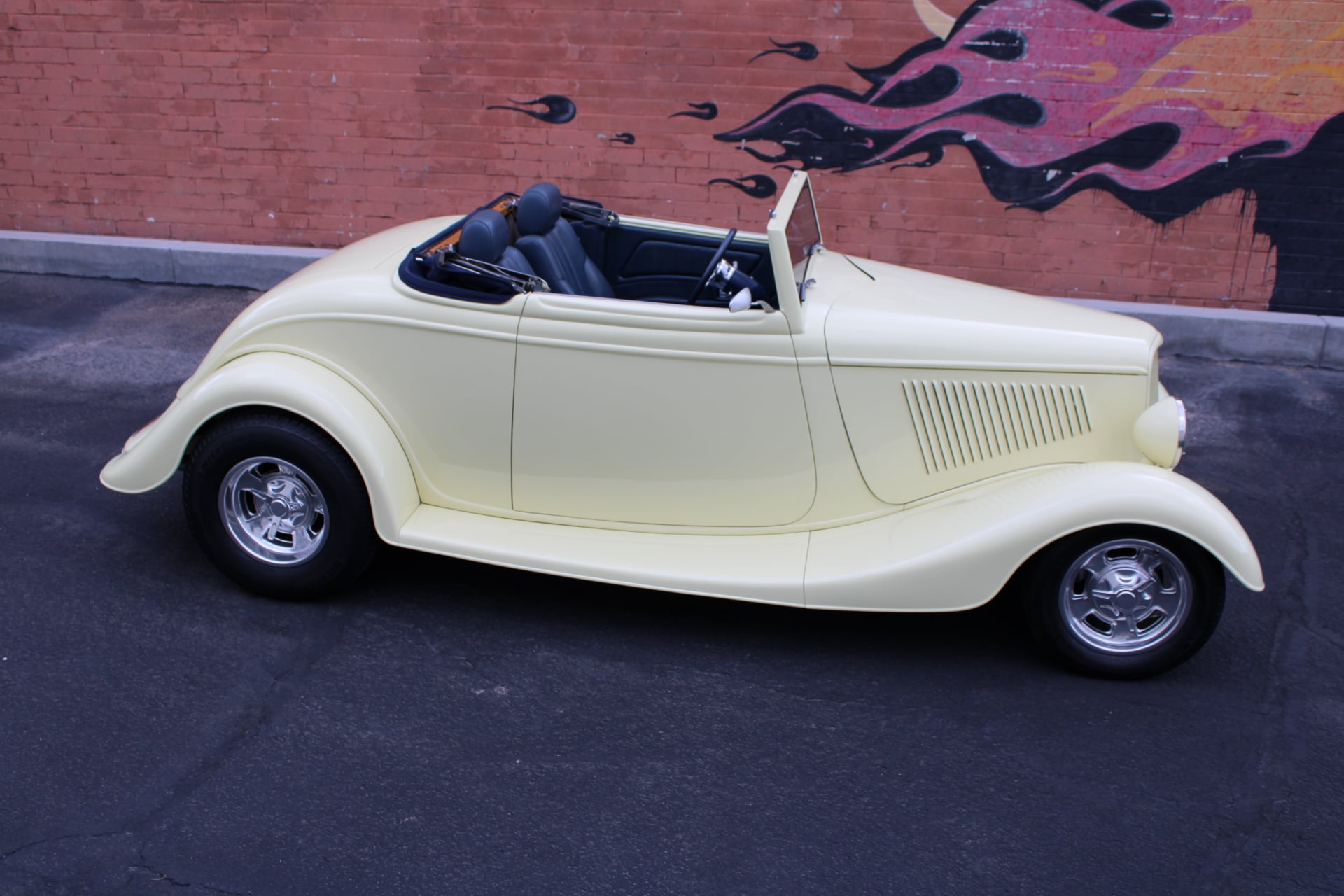 1933 Ford Cabriolet
