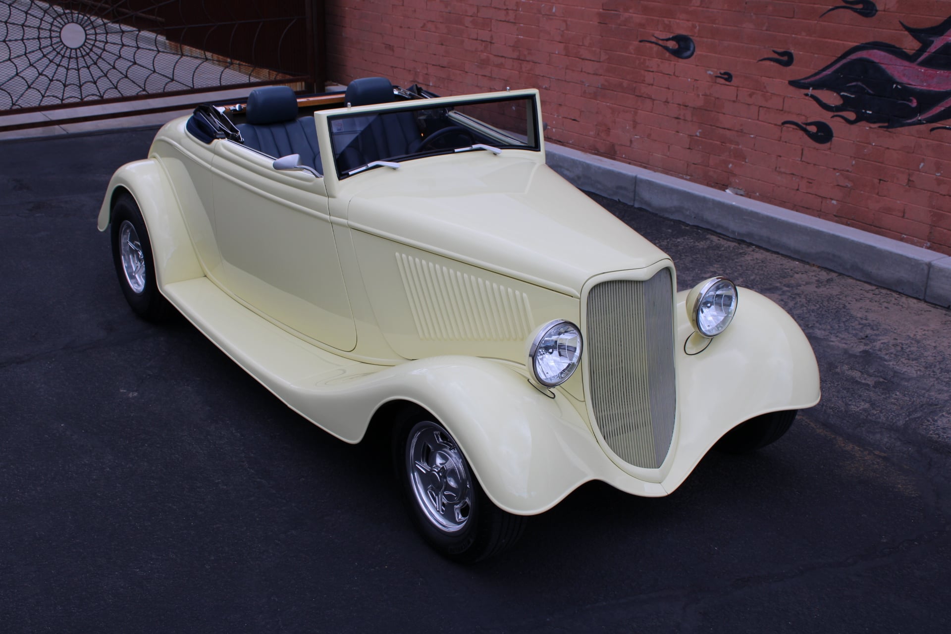1933 Ford Cabriolet