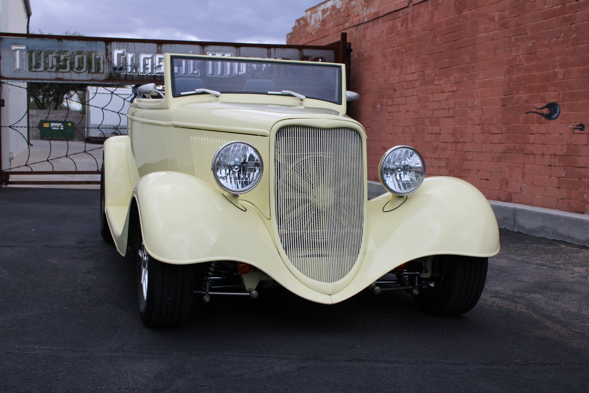 1933 Ford Cabriolet