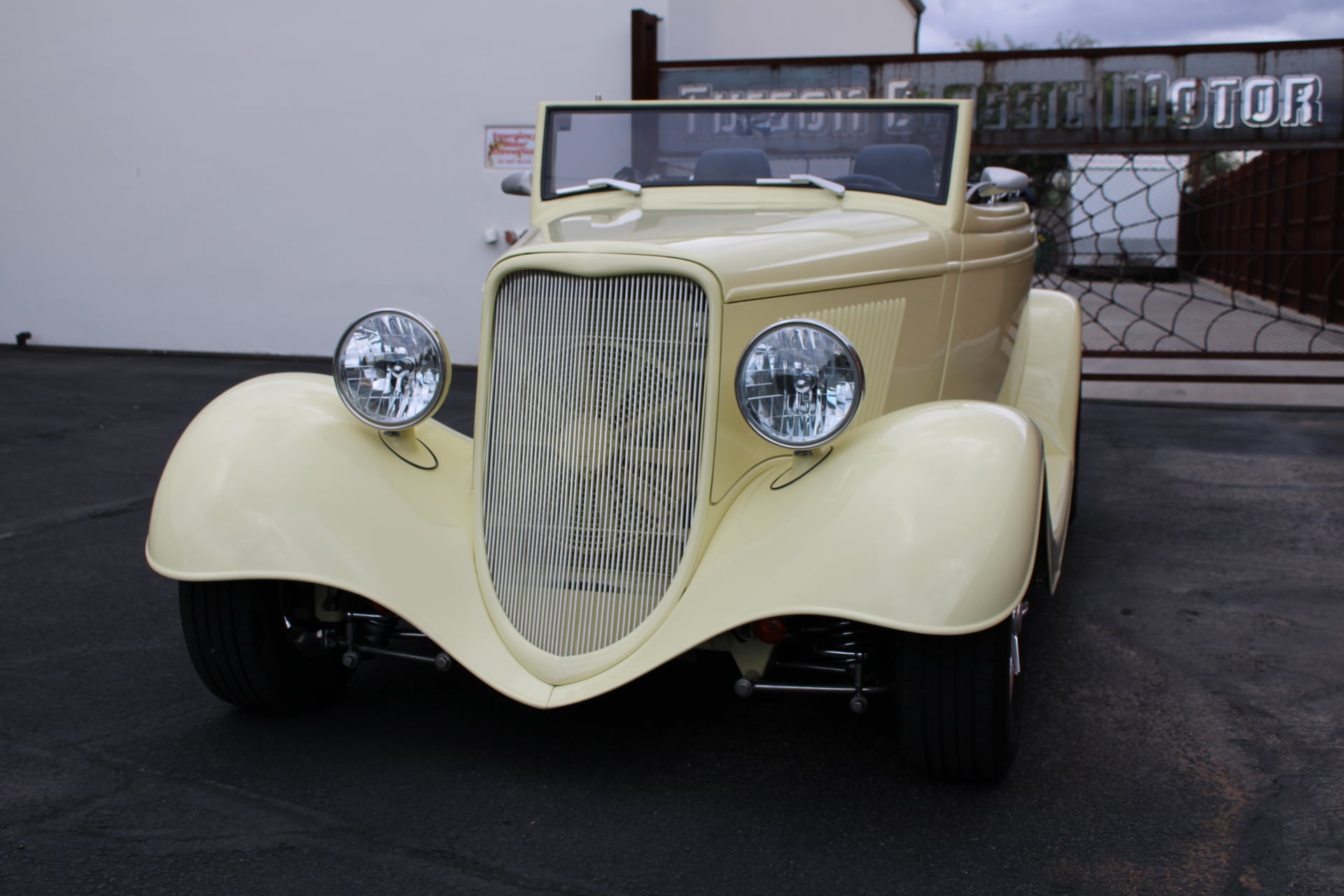 1933 Ford Cabriolet