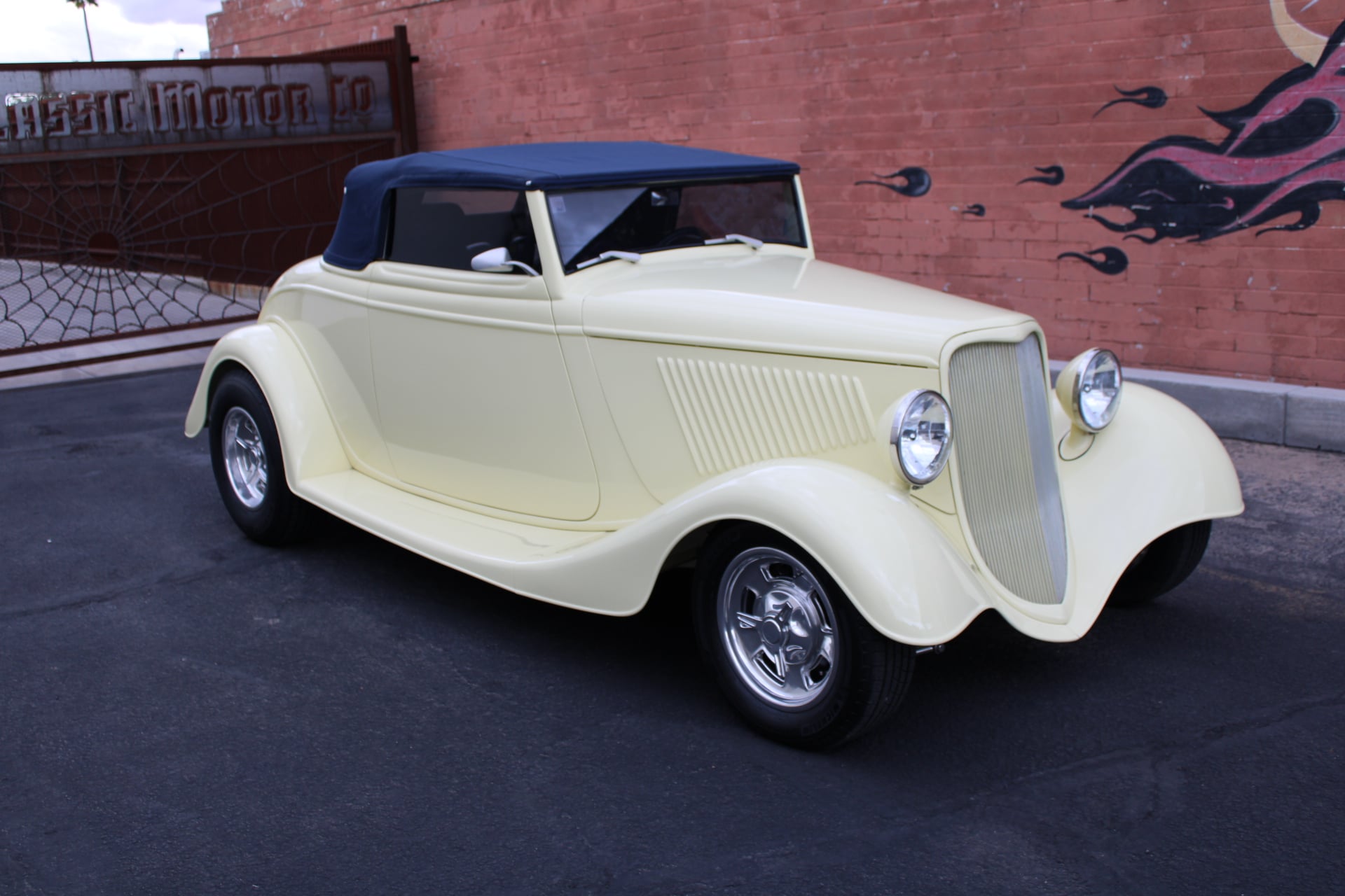 1933 Ford Cabriolet
