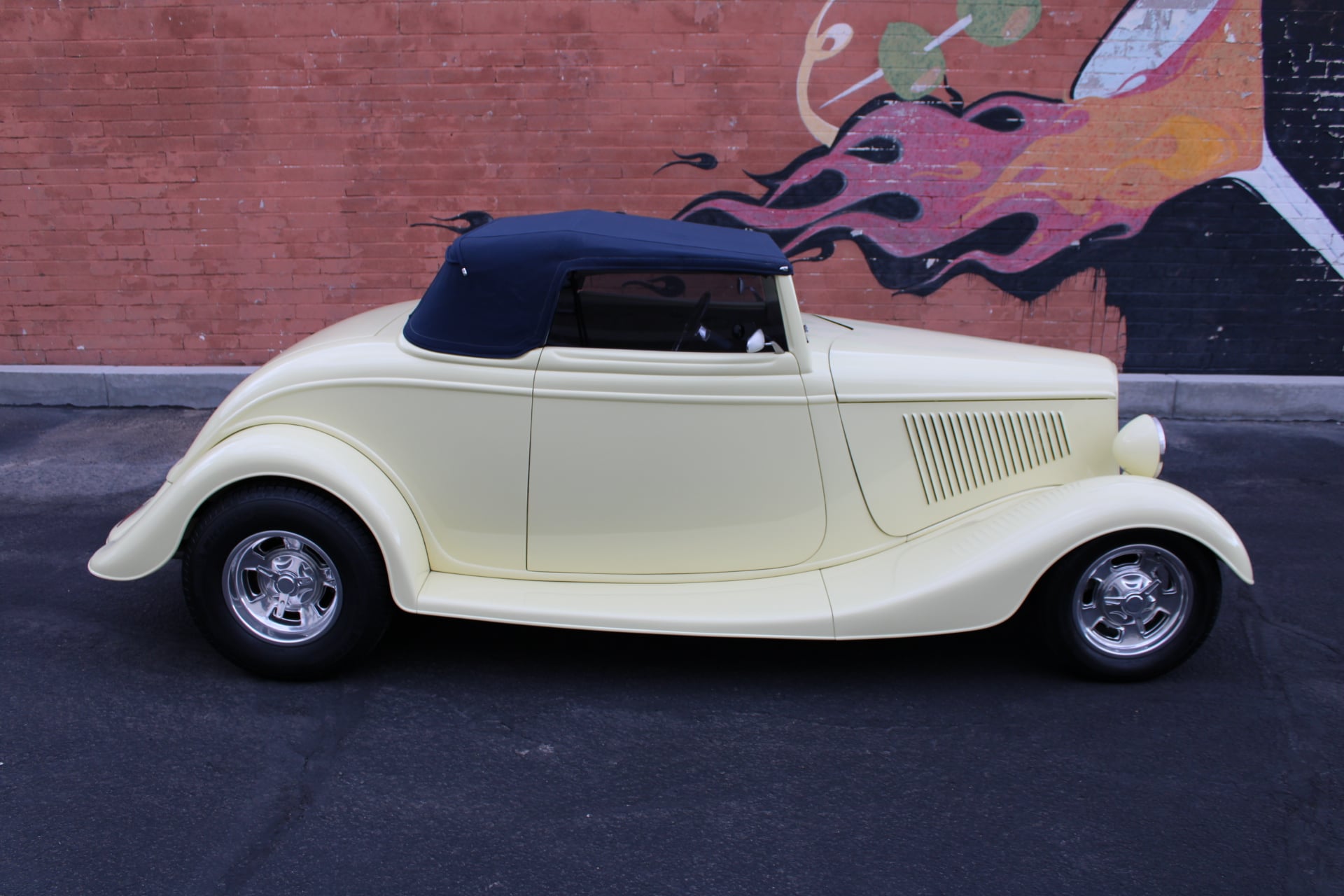 1933 Ford Cabriolet