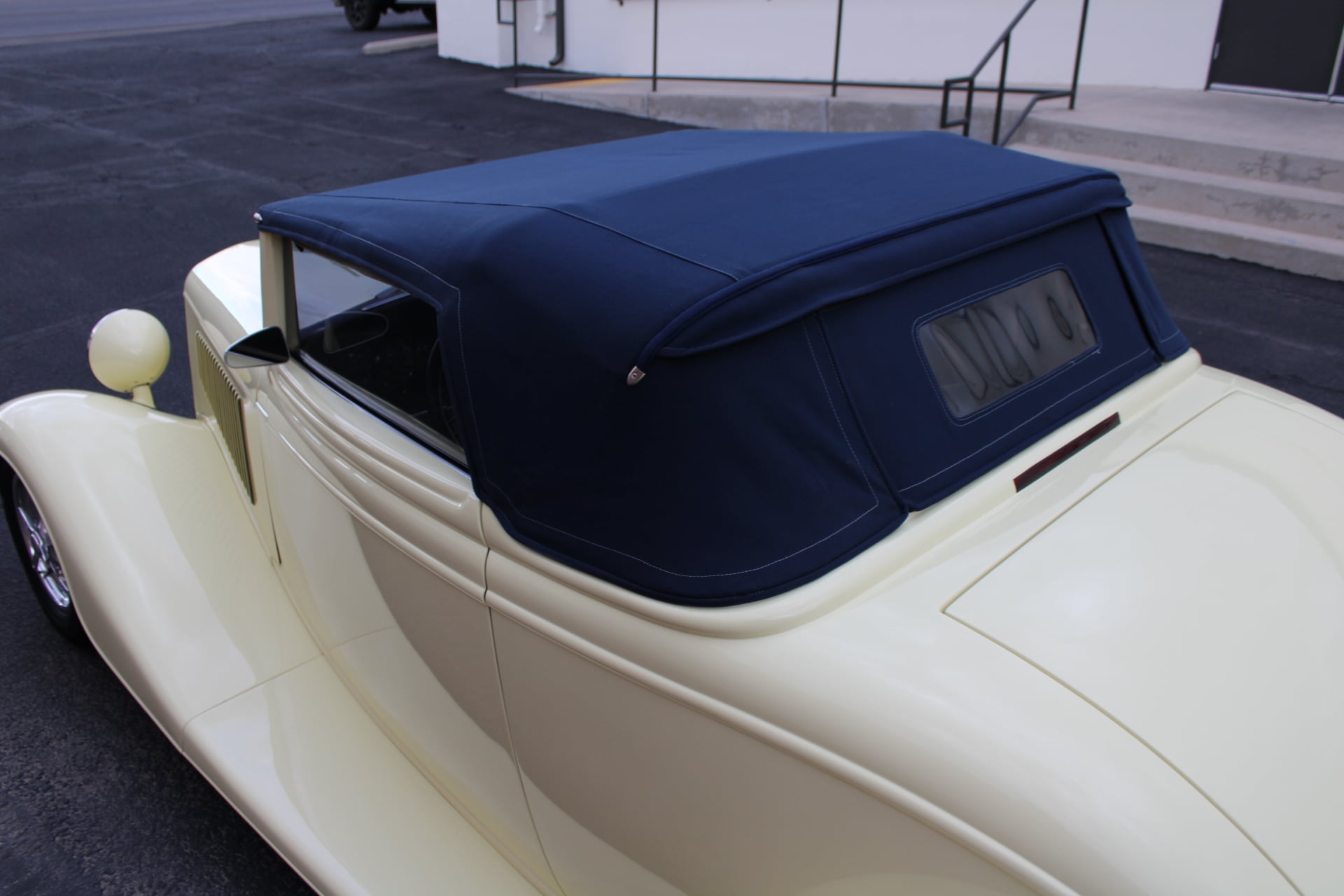 1933 Ford Cabriolet