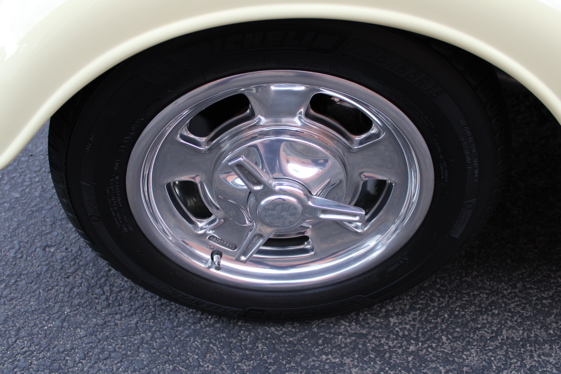1933 Ford Cabriolet