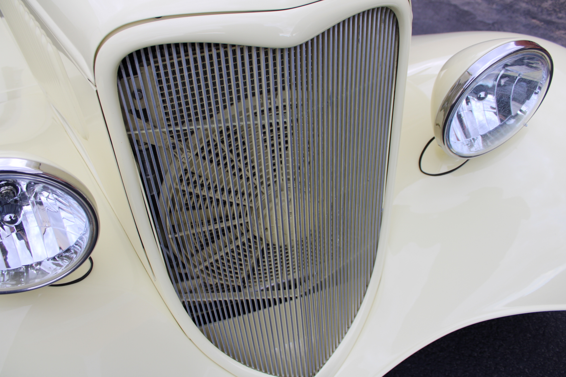 1933 Ford Cabriolet