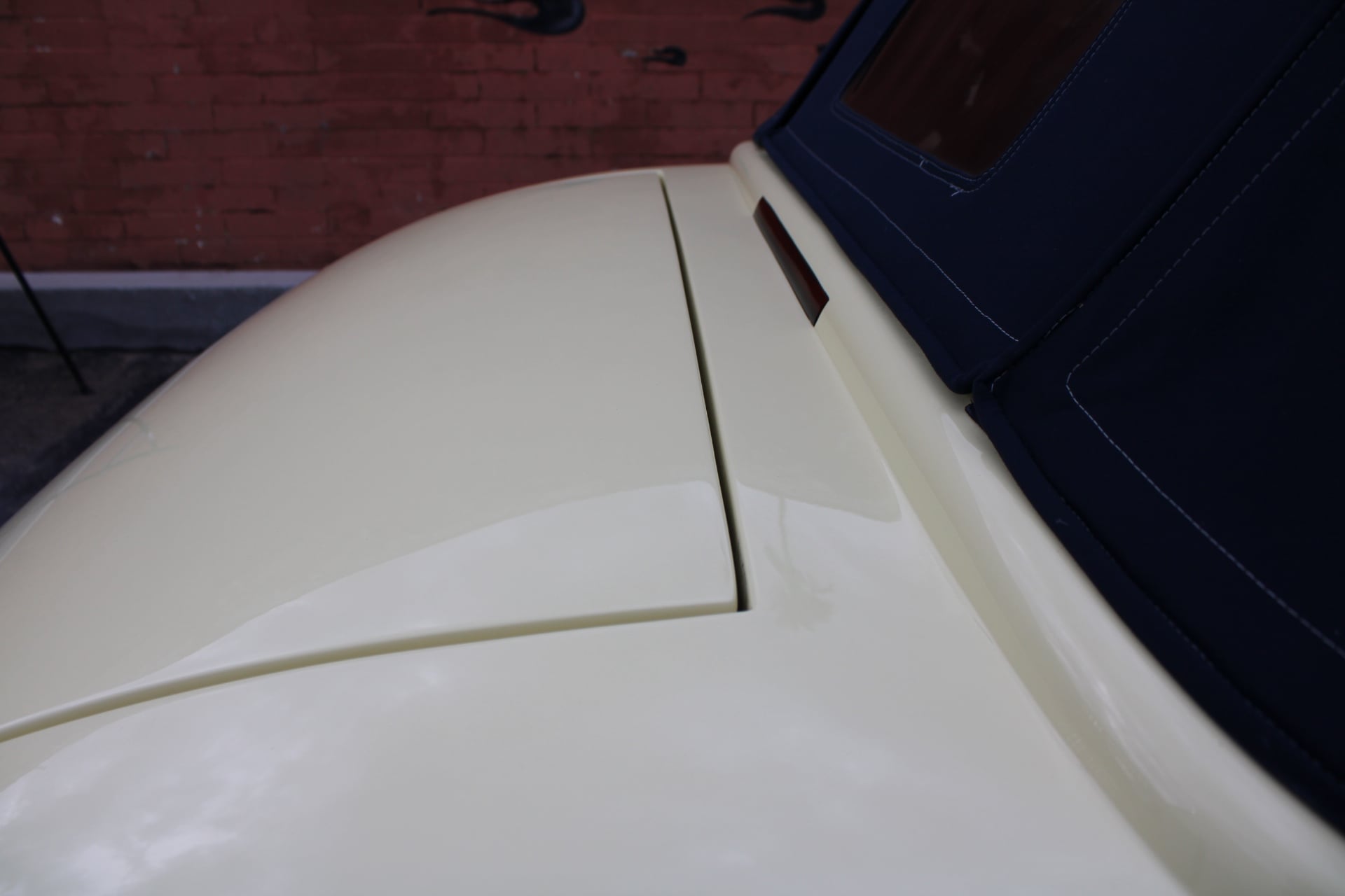 1933 Ford Cabriolet