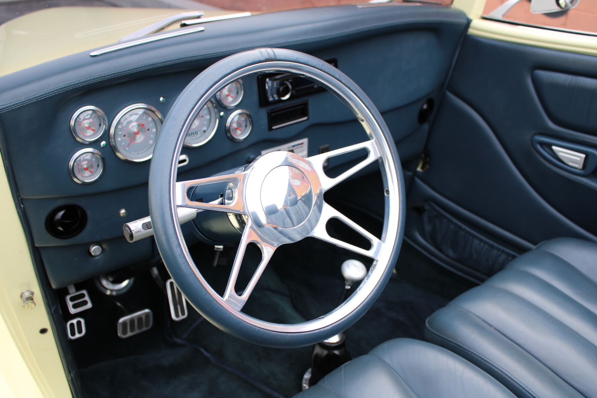1933 Ford Cabriolet