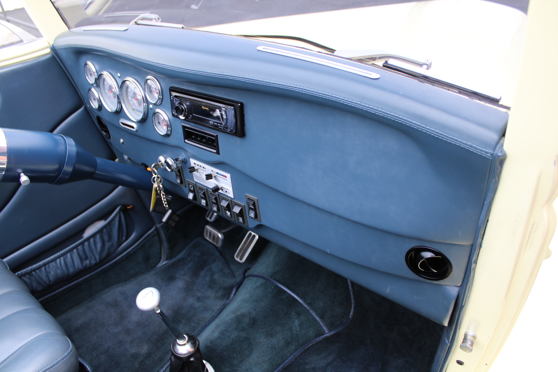 1933 Ford Cabriolet
