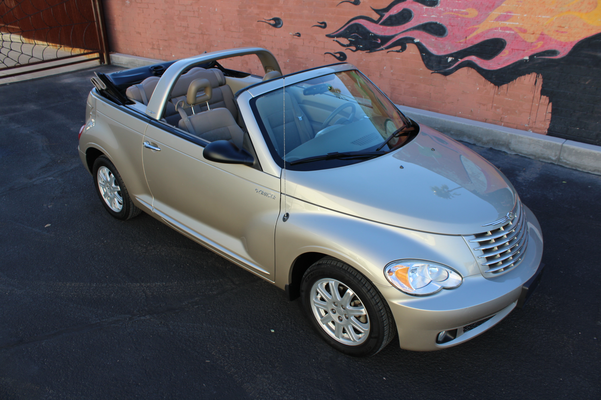 2006 PT Cruiser turbo Convertible Touring Edition