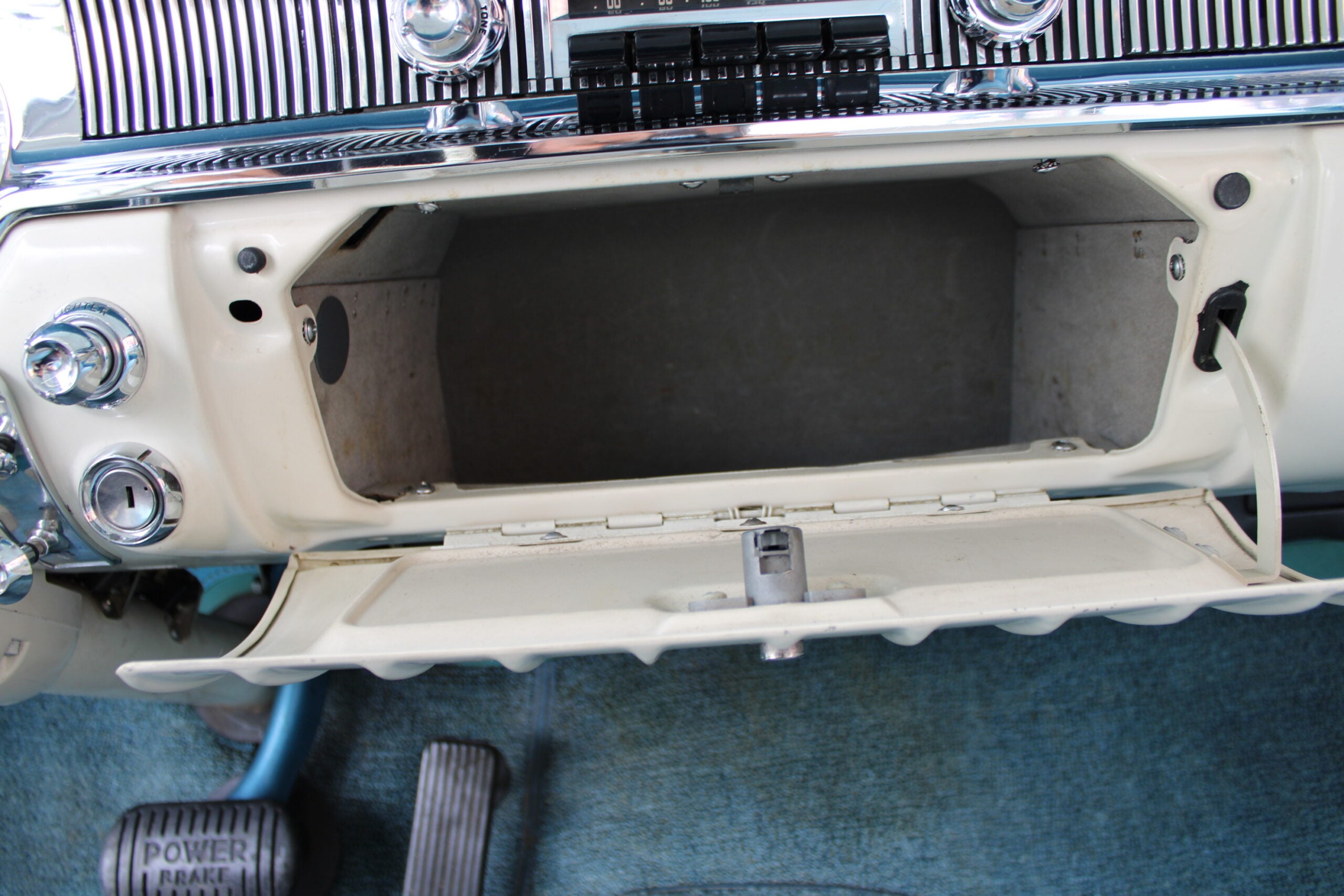 1956 Oldsmobile 88 4dr Hardtop