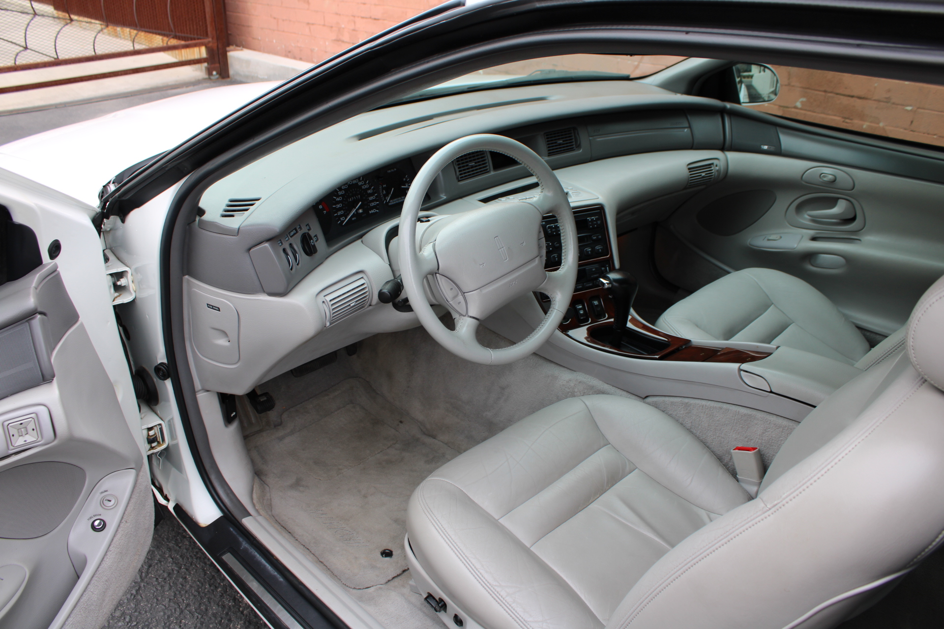 1996 Lincoln Mark VIII