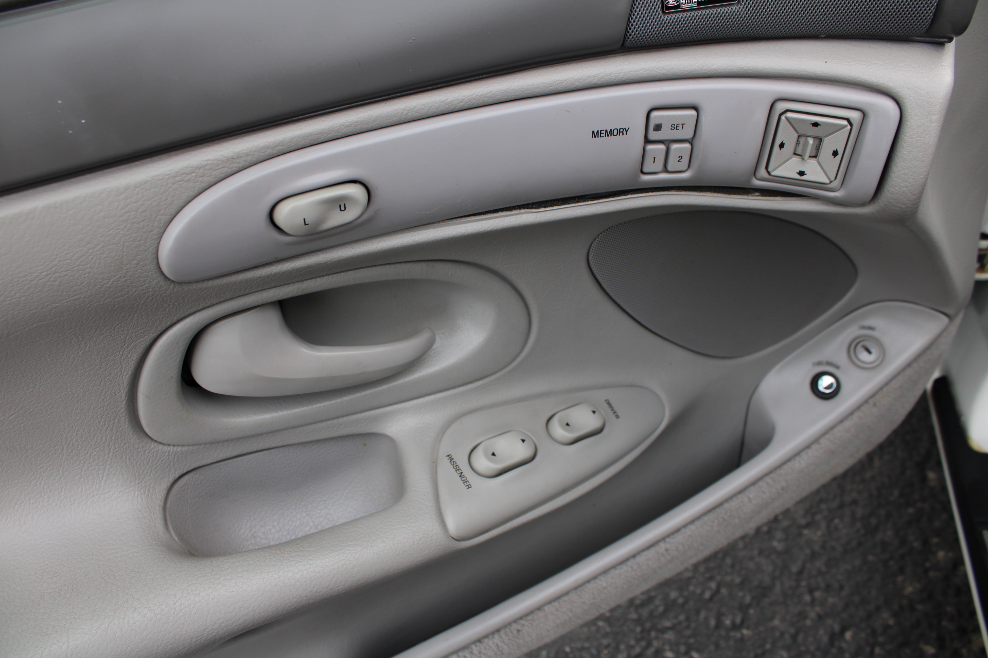 1996 Lincoln Mark VIII