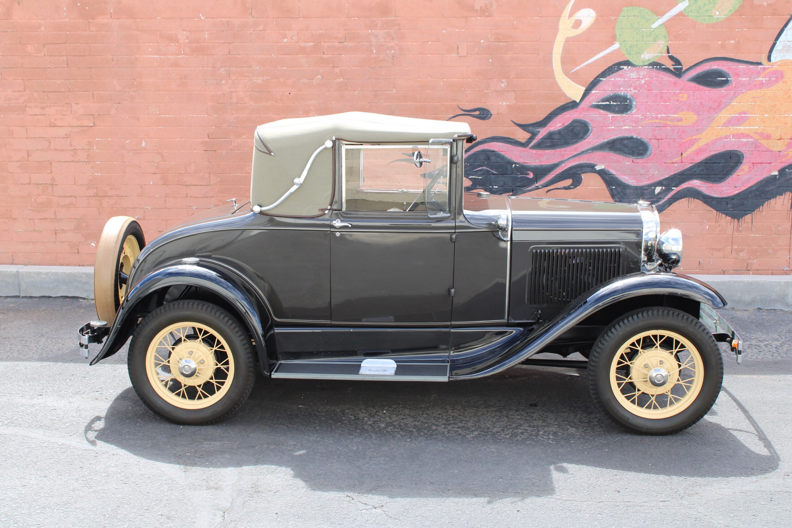 1930 Ford Model A Cabriolet