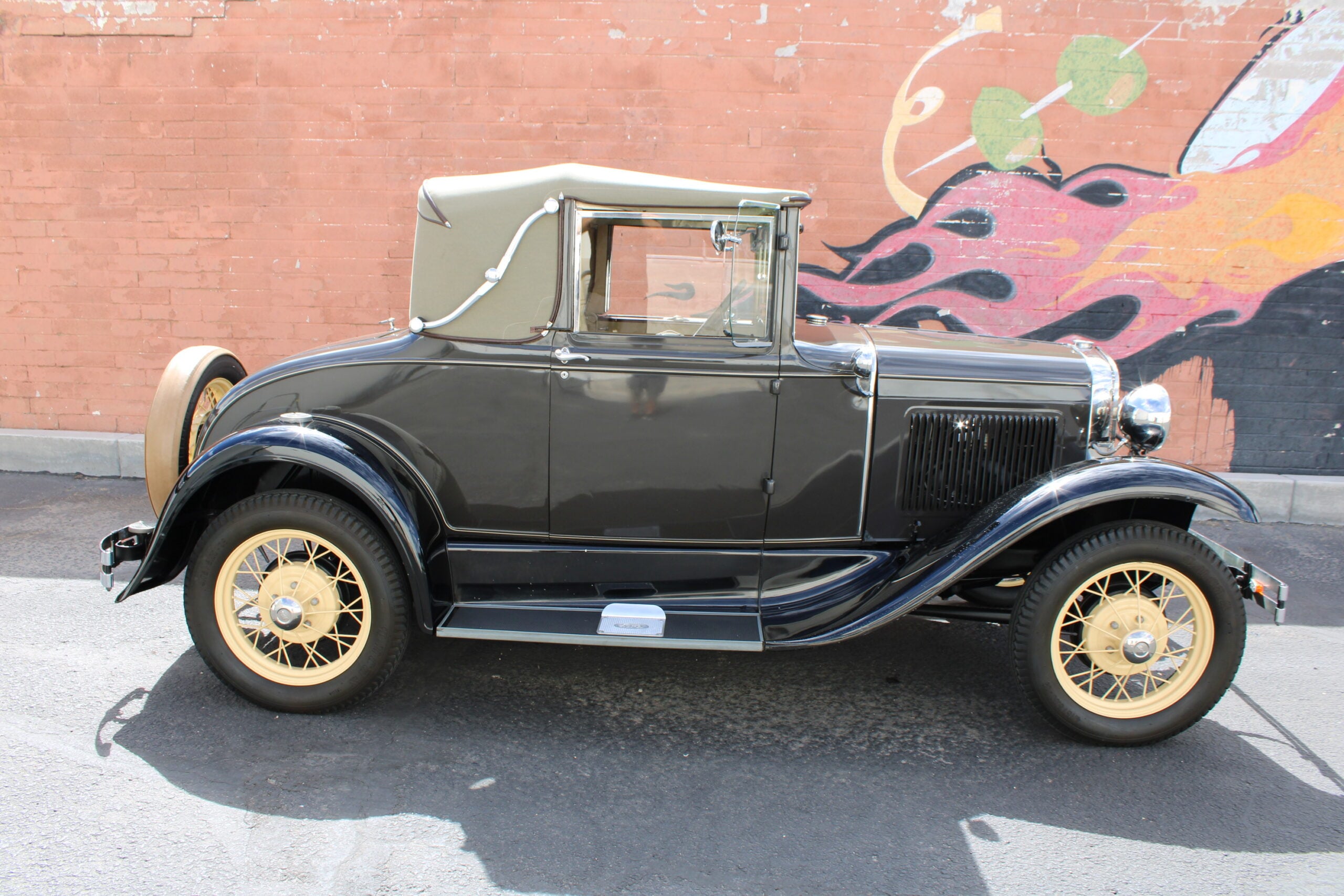 1930 Ford Model A Cabriolet