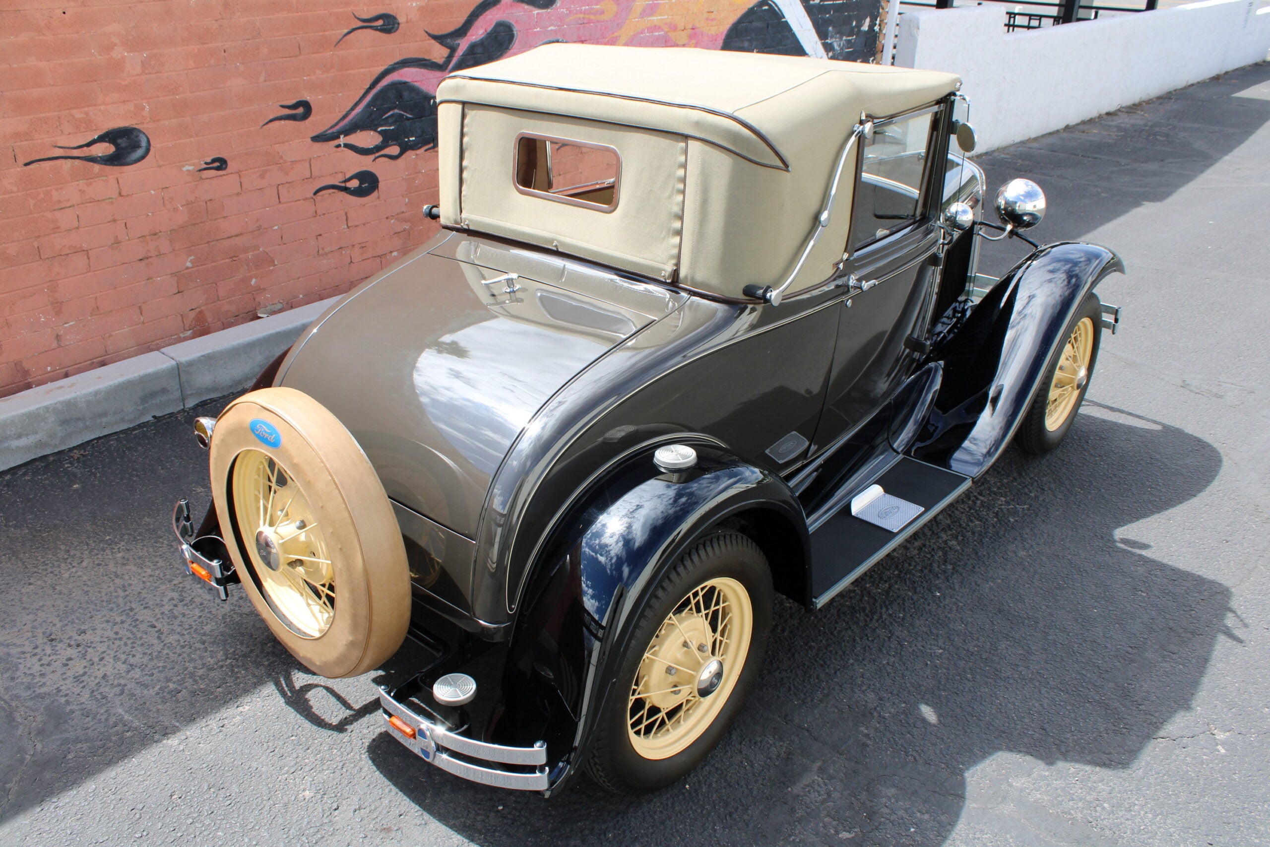 1930 Ford Model A Cabriolet