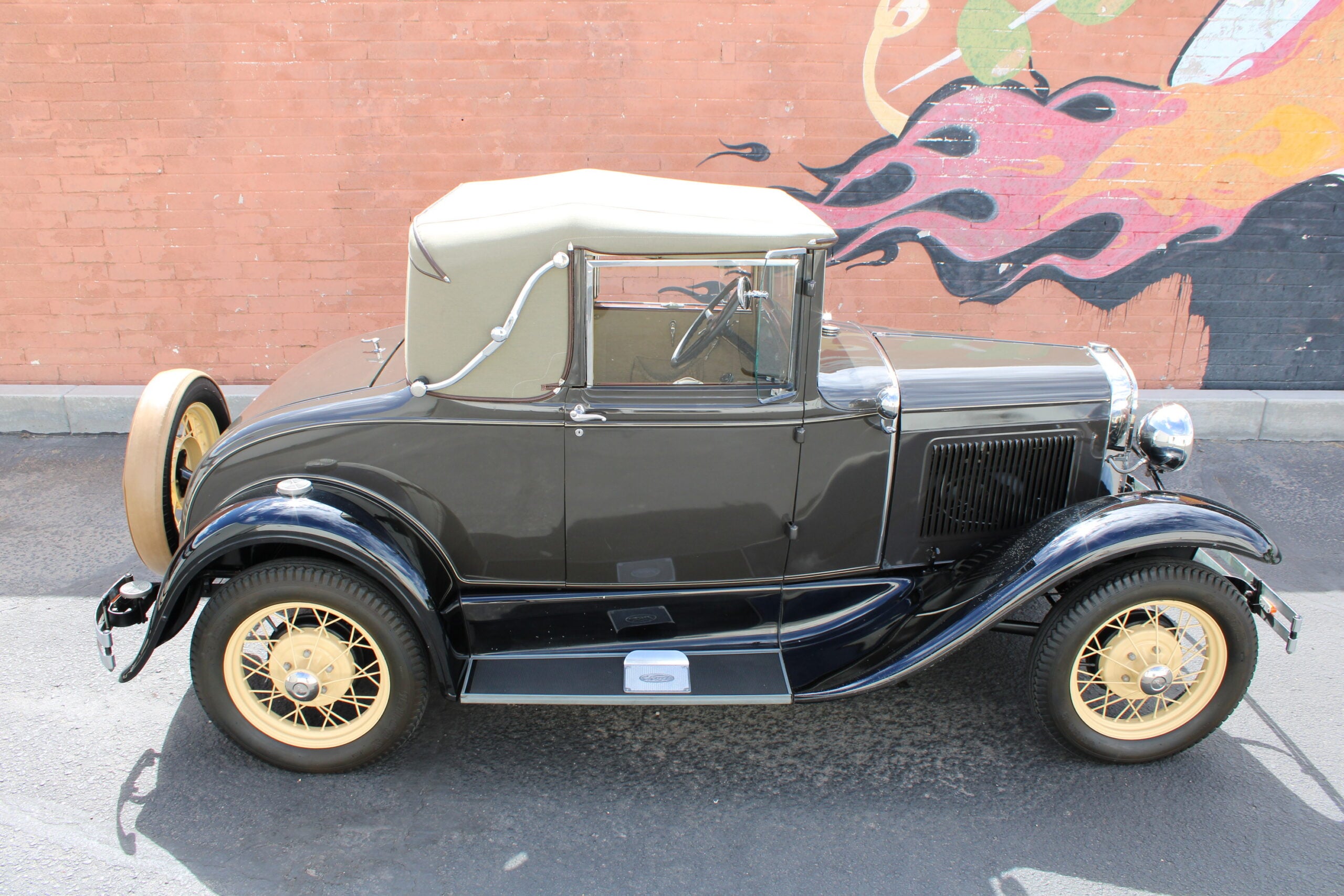 1930 Ford Model A Cabriolet
