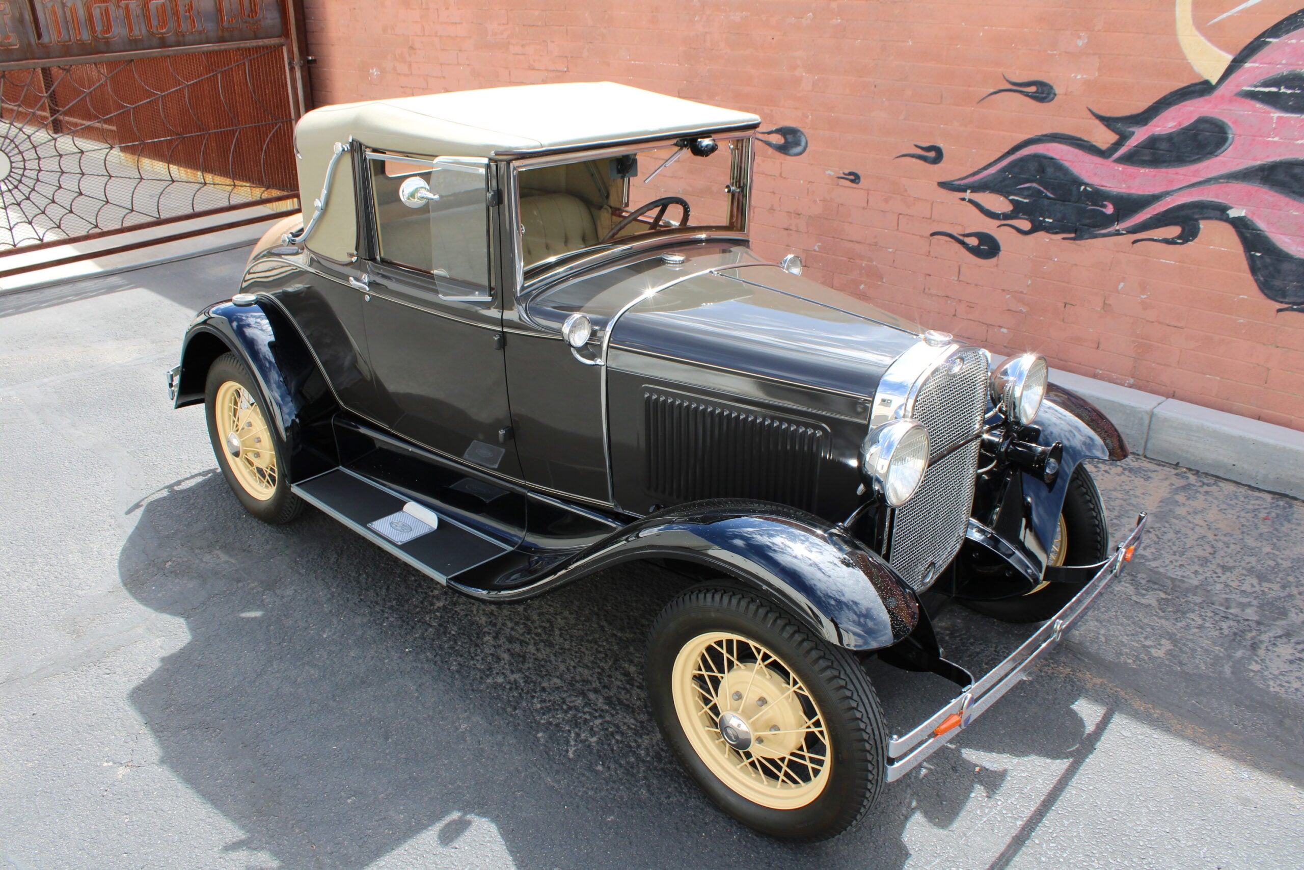 1930 Ford Model A Cabriolet
