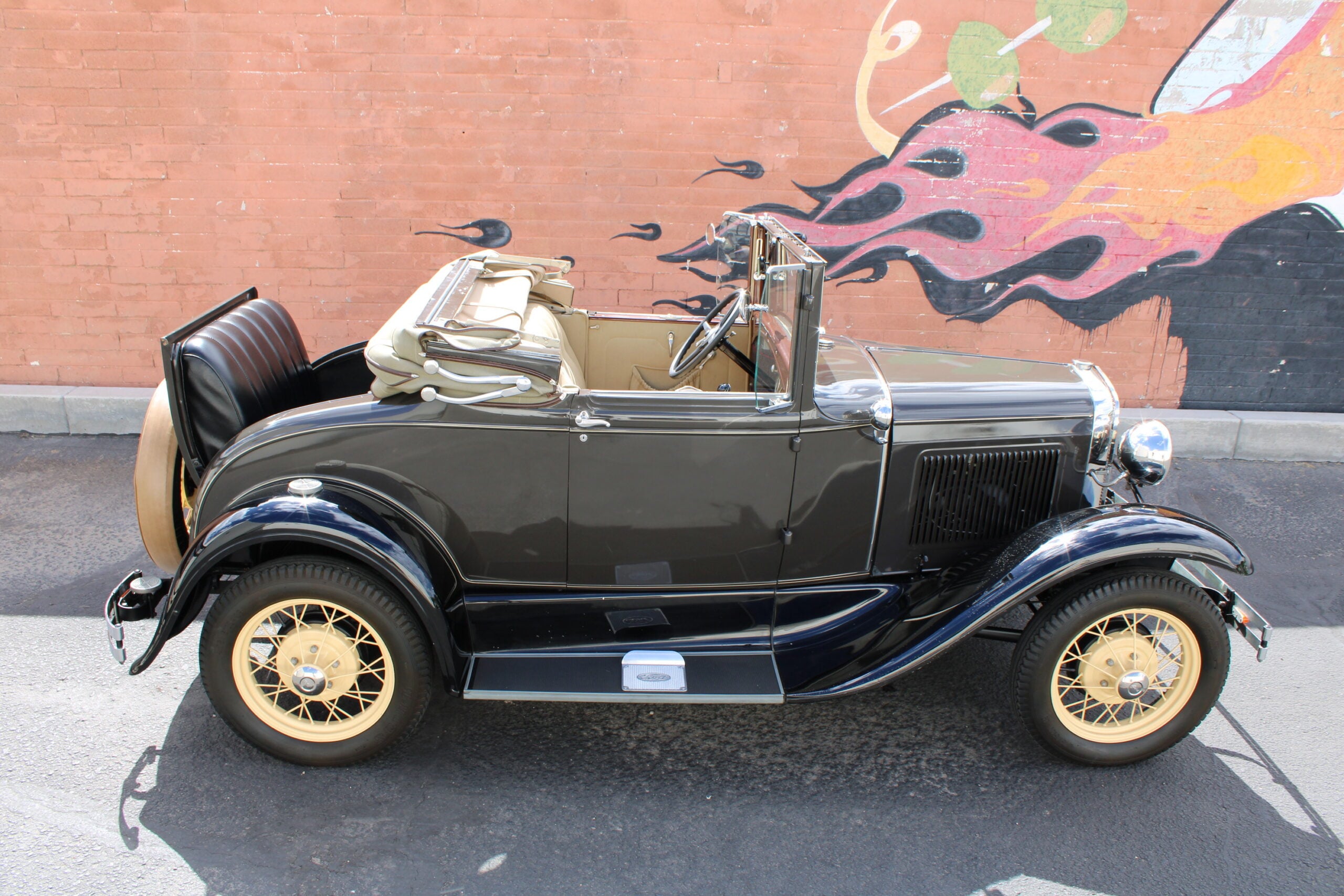 1930 Ford Model A Cabriolet