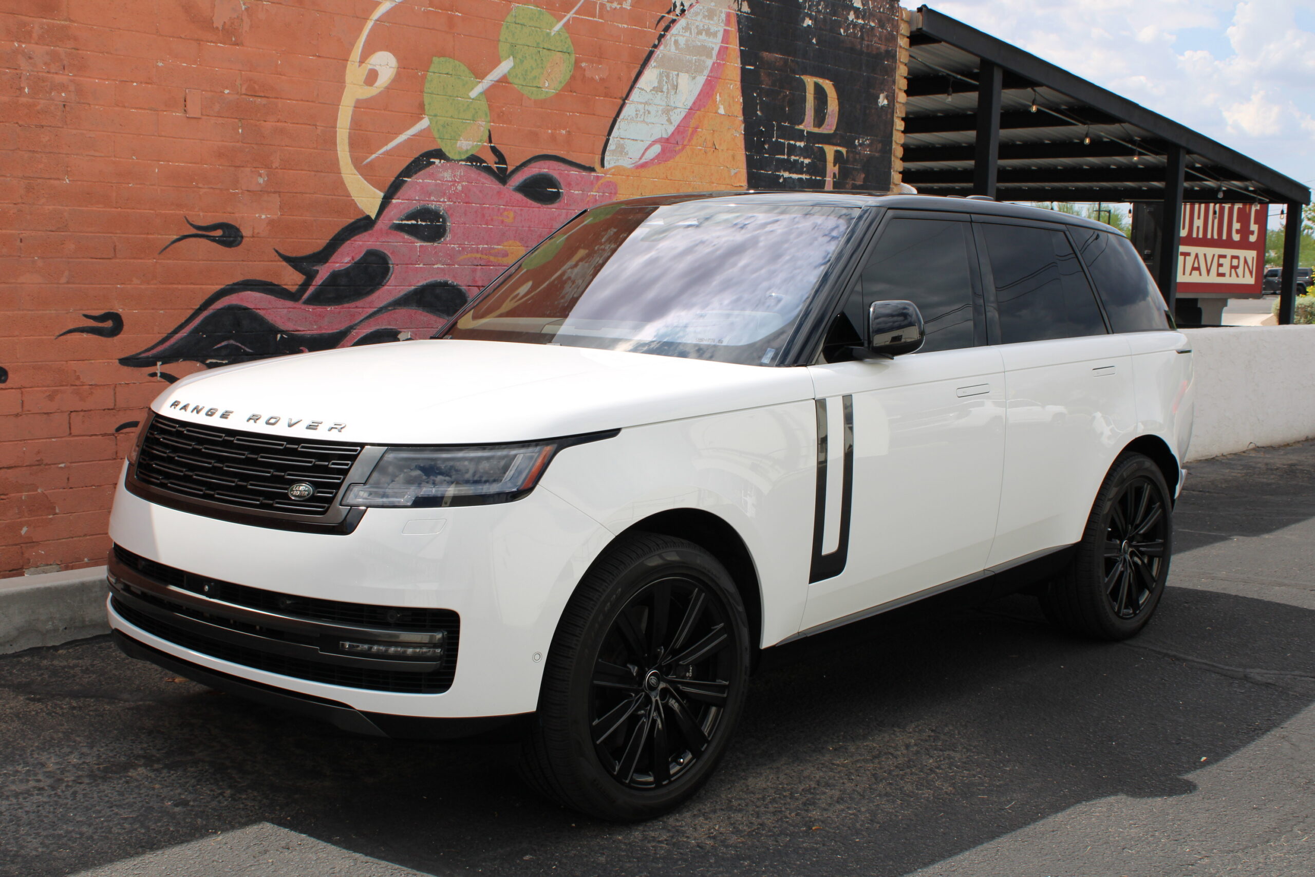 2023 Land Rover Range Rover P530 SE