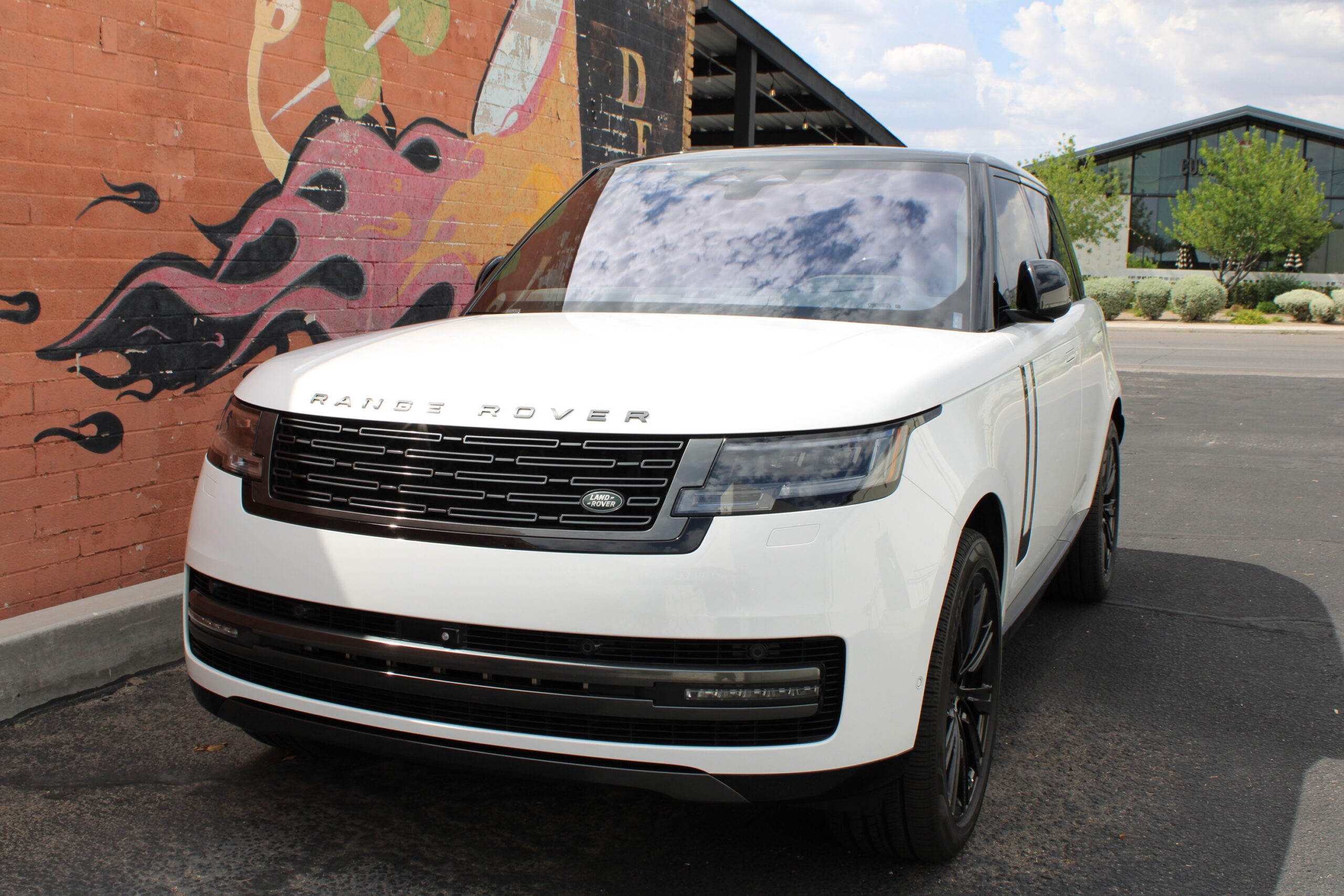 2023 Land Rover Range Rover P530 SE