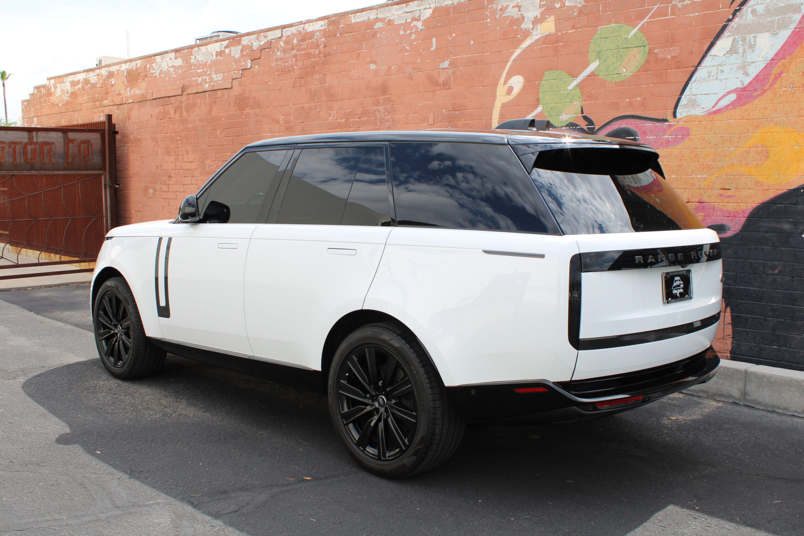 2023 Land Rover Range Rover P530 SE