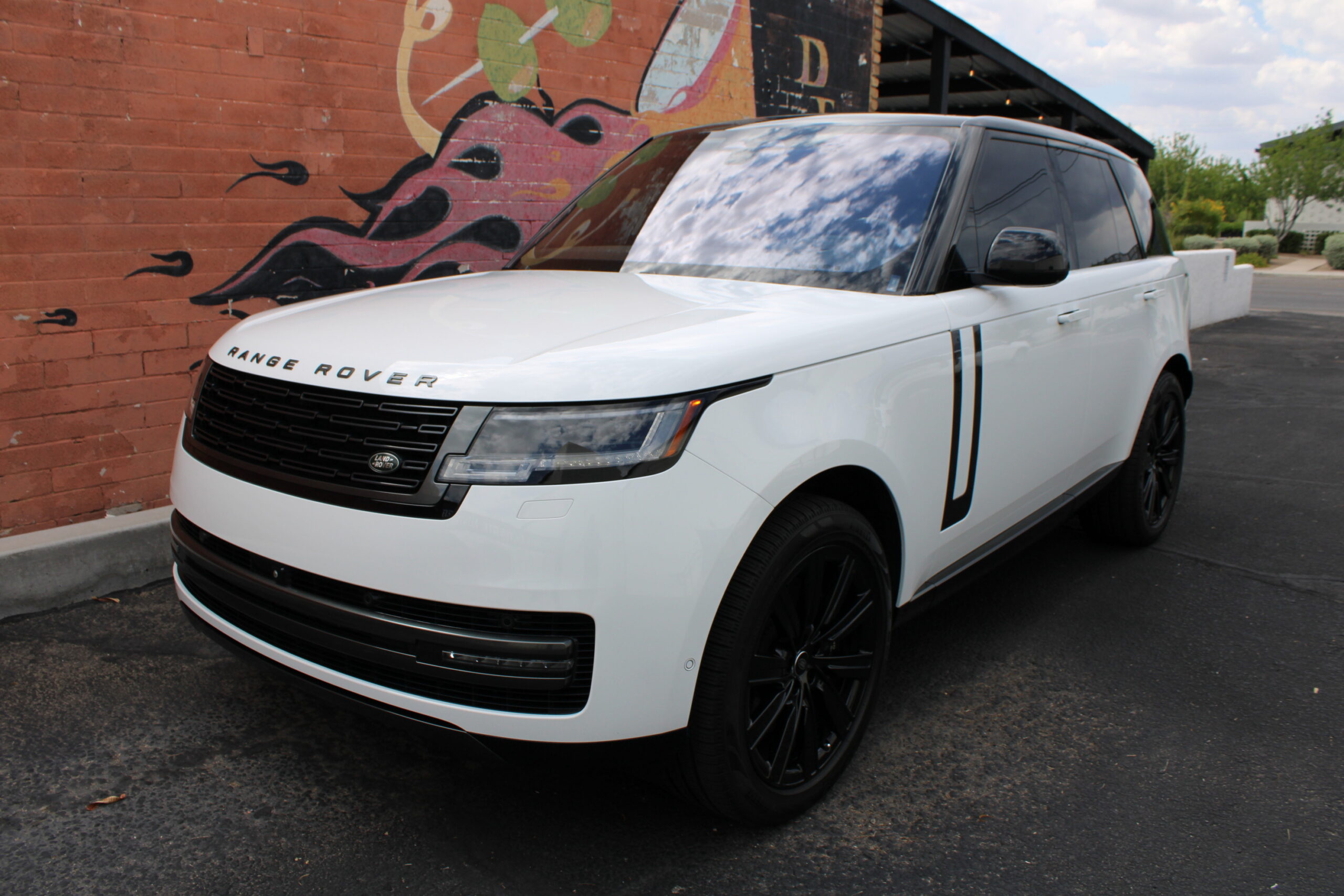 2023 Land Rover Range Rover P530 SE