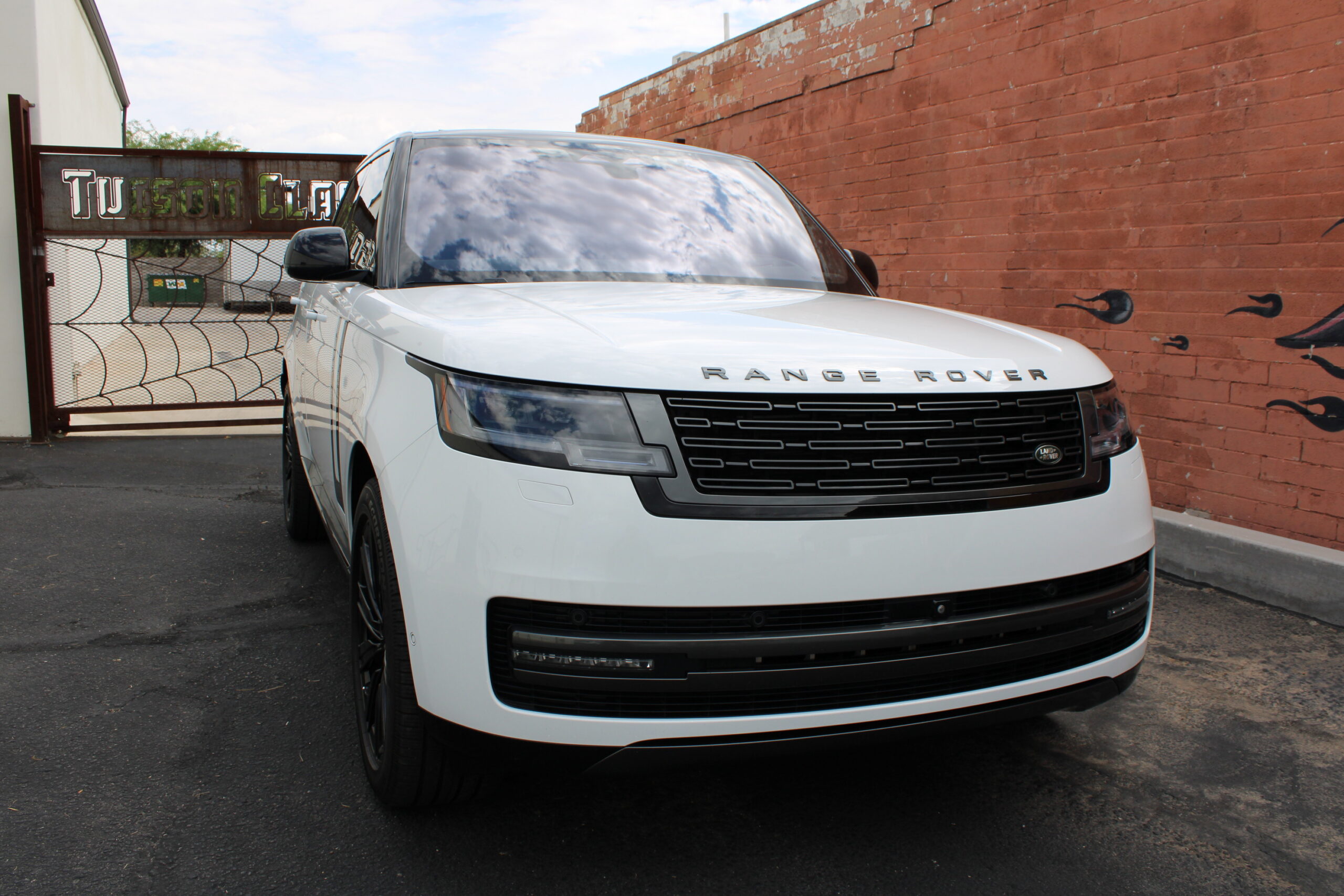 2023 Land Rover Range Rover P530 SE