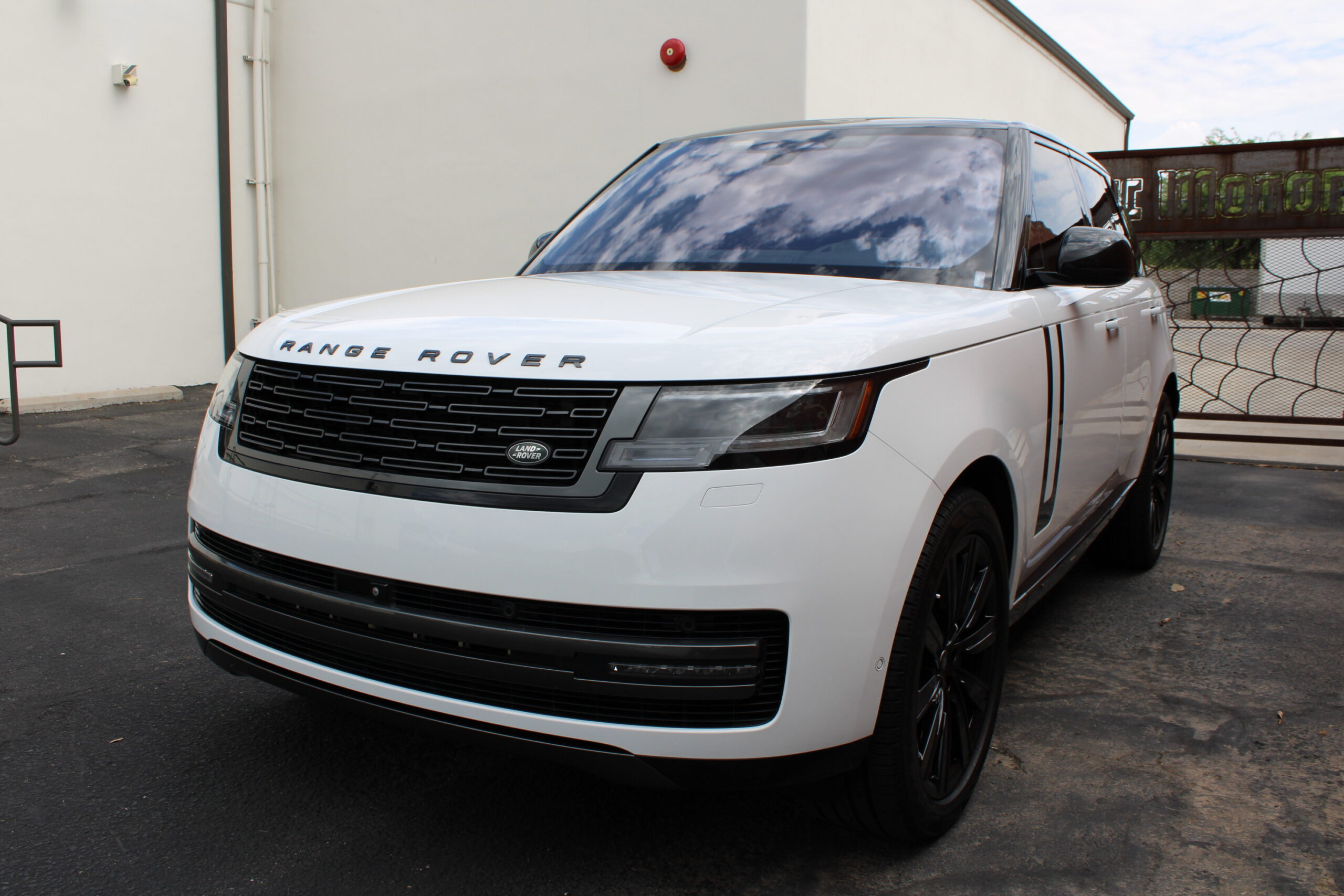 2023 Land Rover Range Rover P530 SE