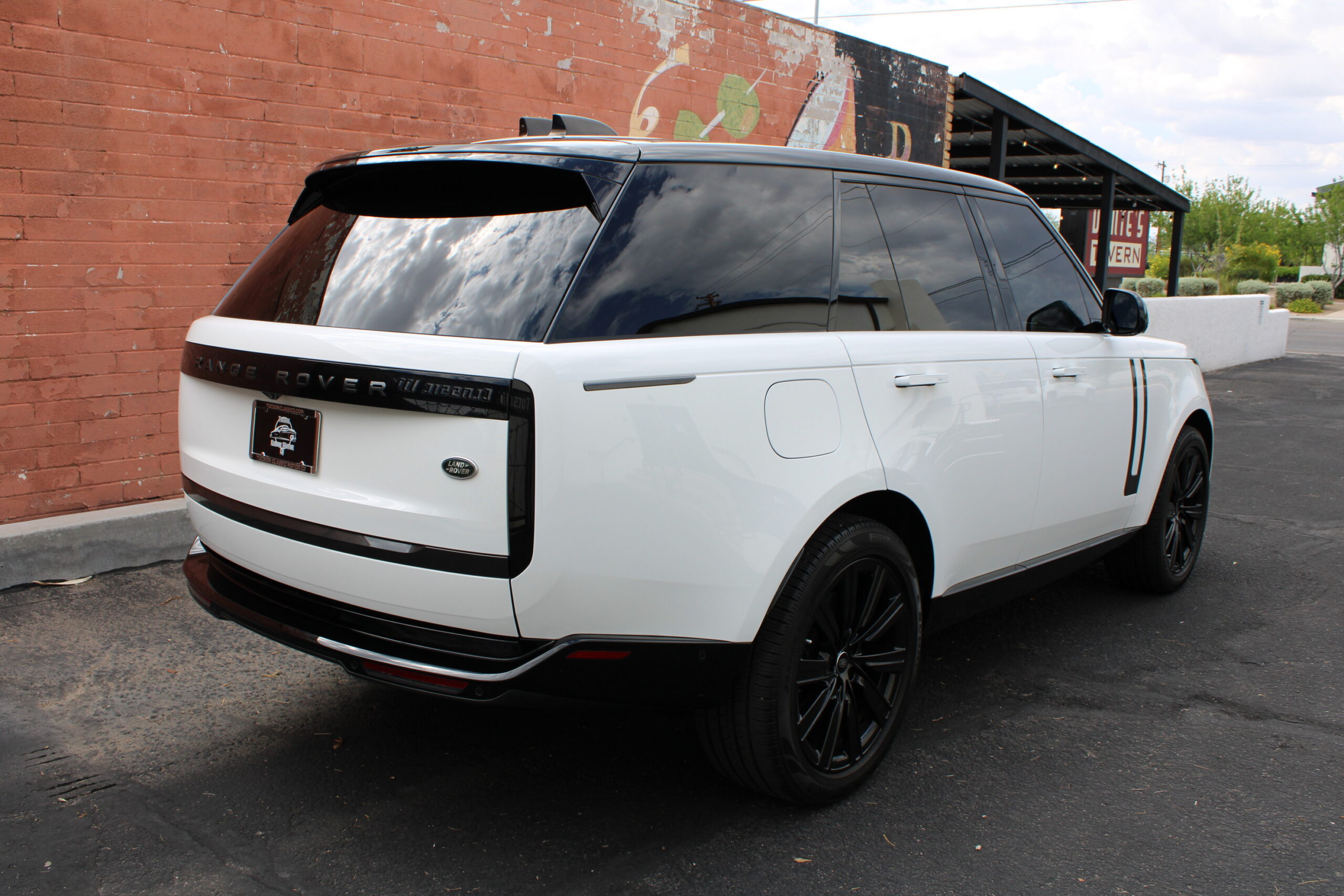 2023 Land Rover Range Rover P530 SE
