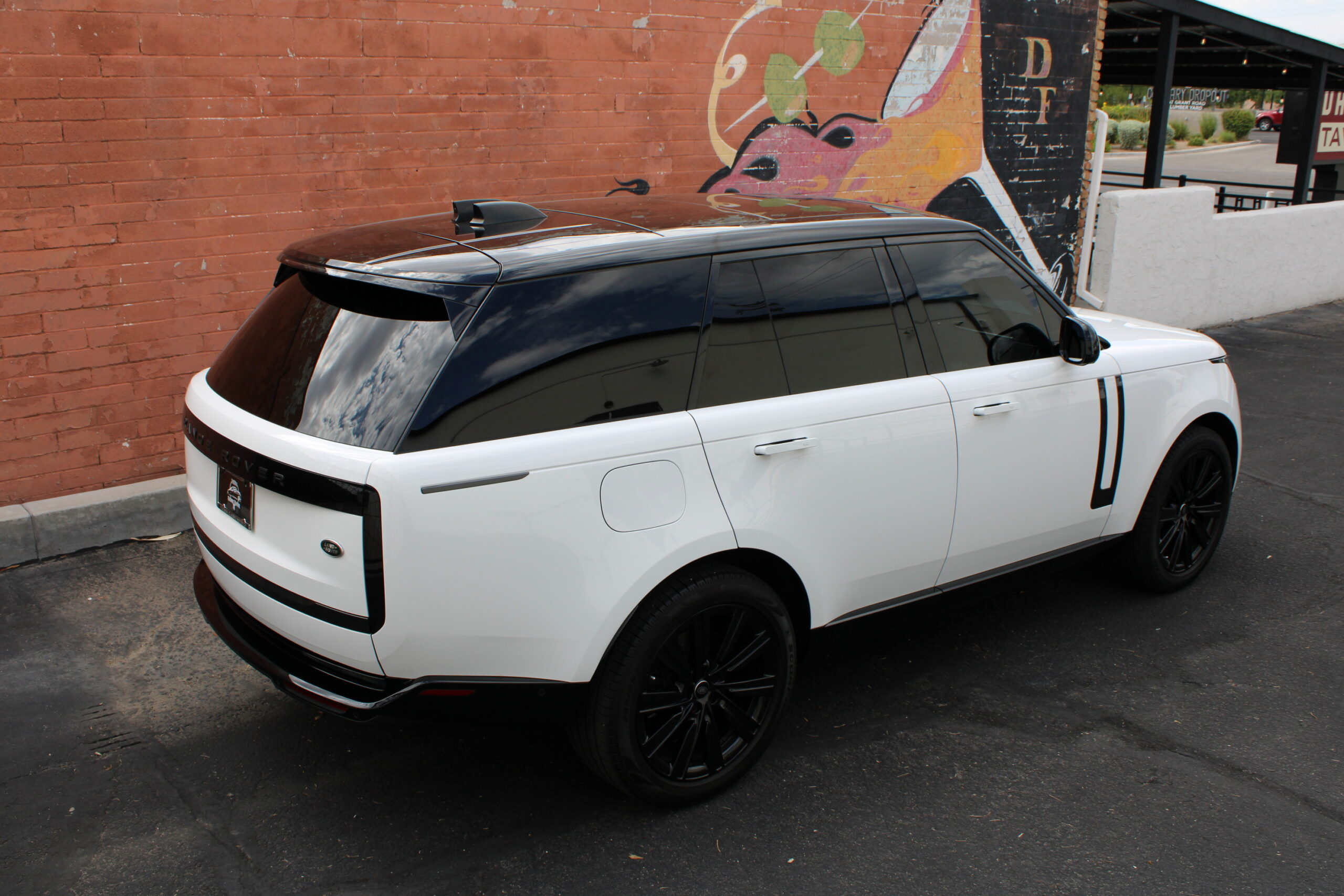 2023 Land Rover Range Rover P530 SE