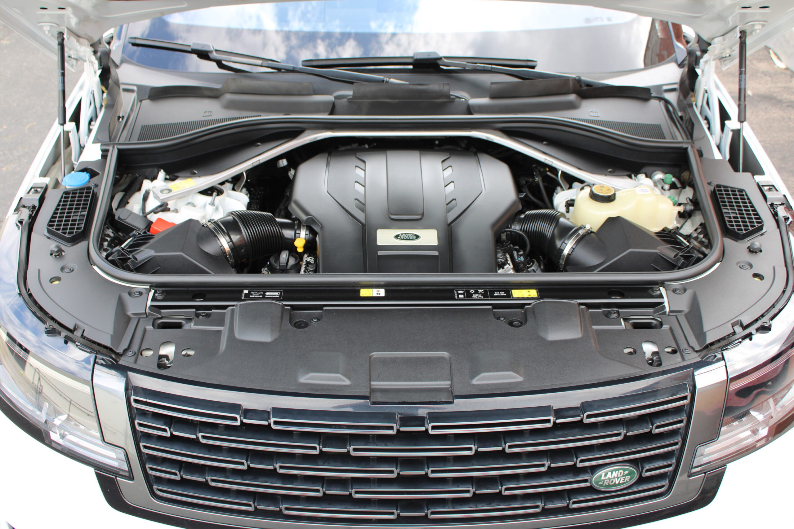 2023 Land Rover Range Rover P530 SE