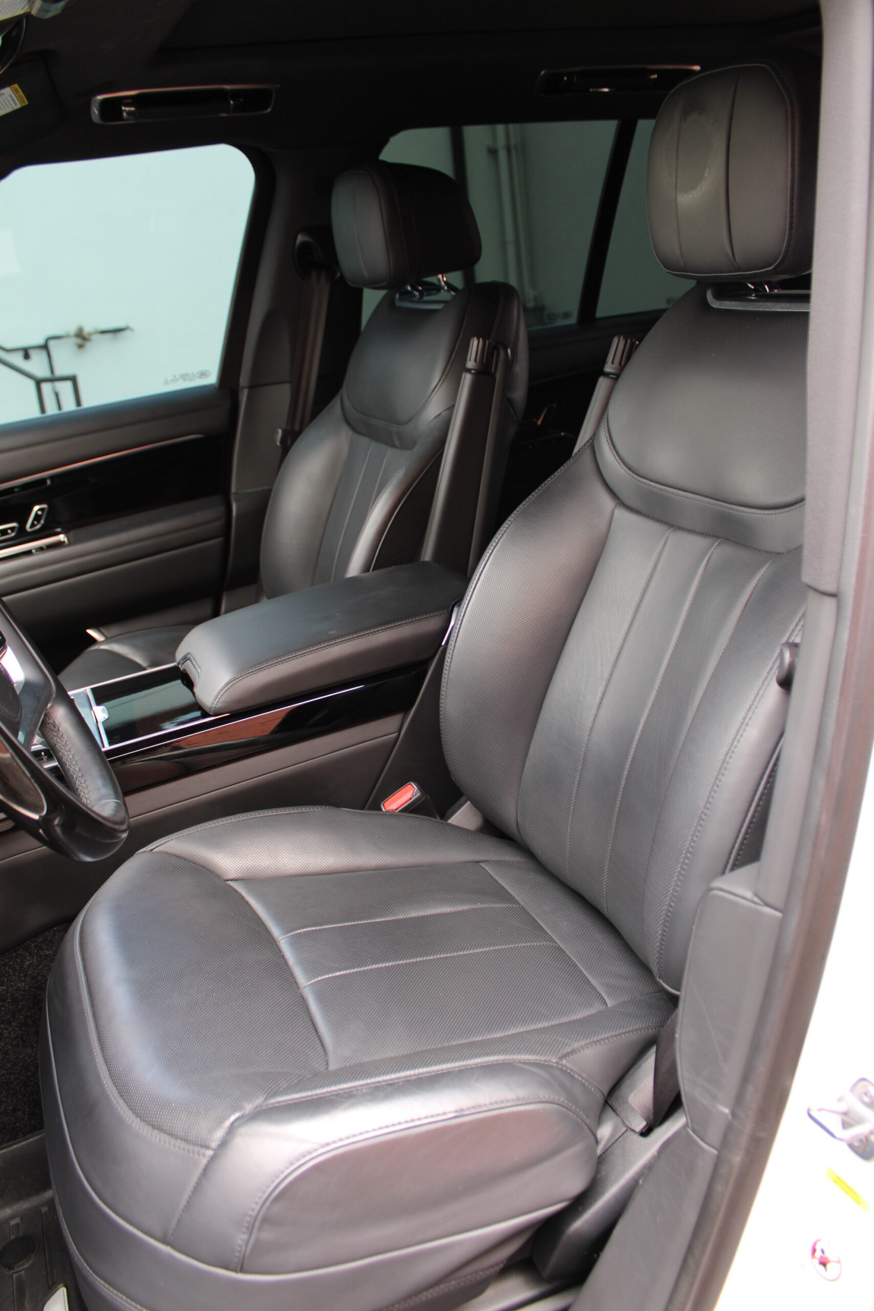 2023 Land Rover Range Rover P530 SE