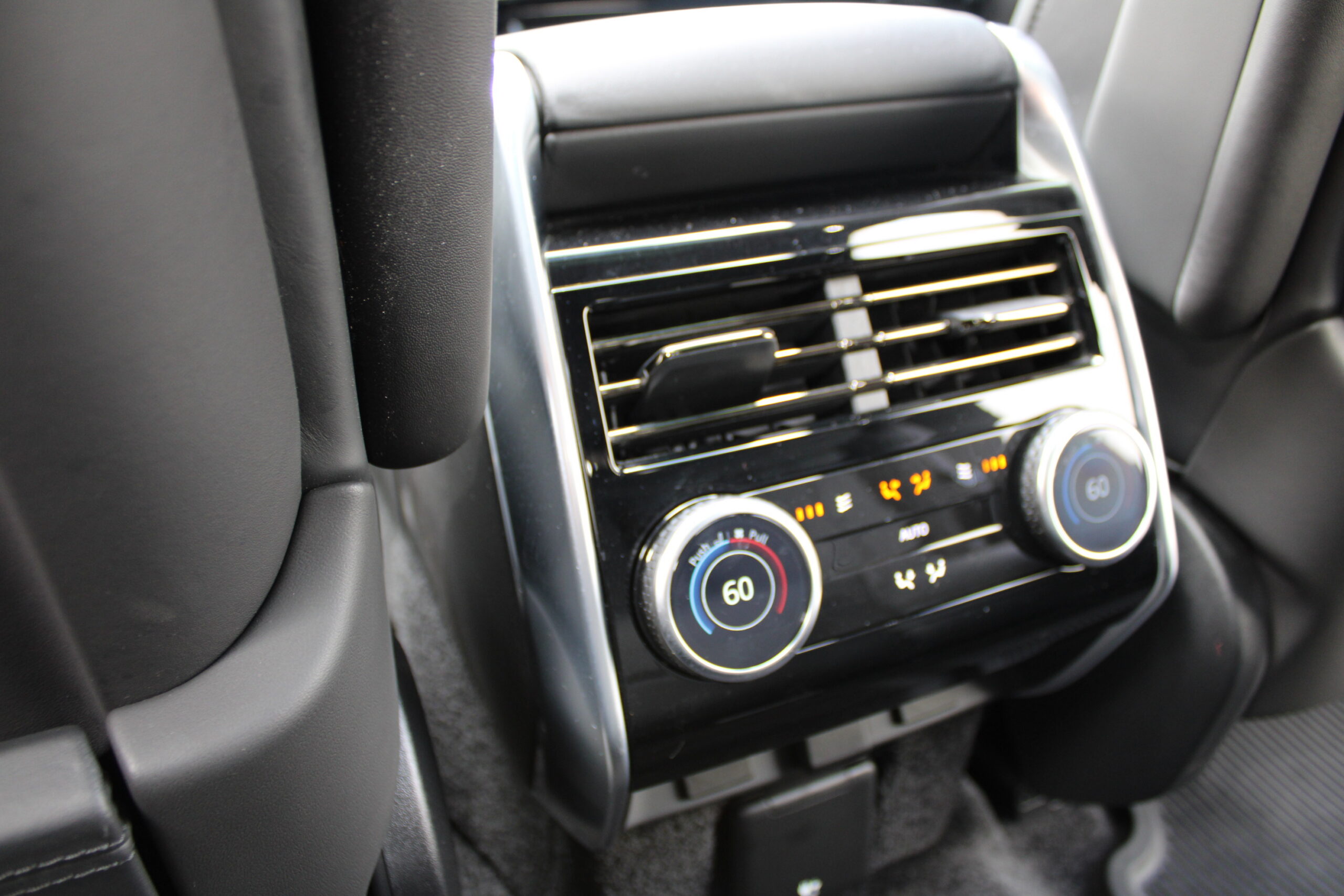 2023 Land Rover Range Rover P530 SE