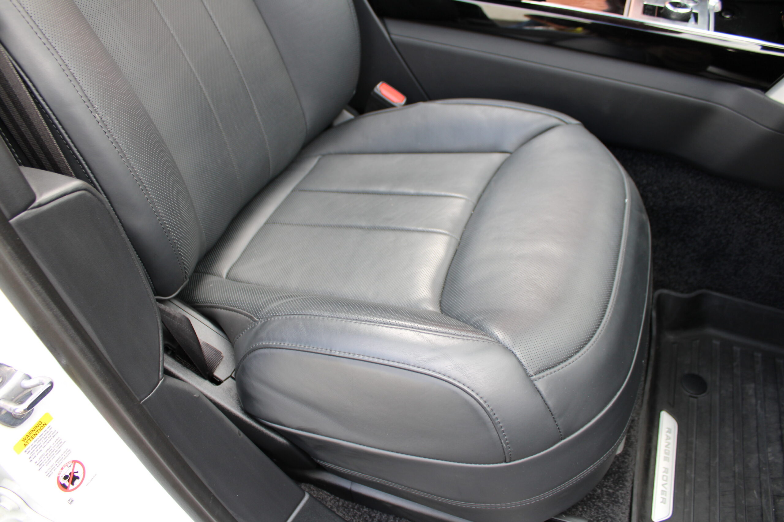 2023 Land Rover Range Rover P530 SE