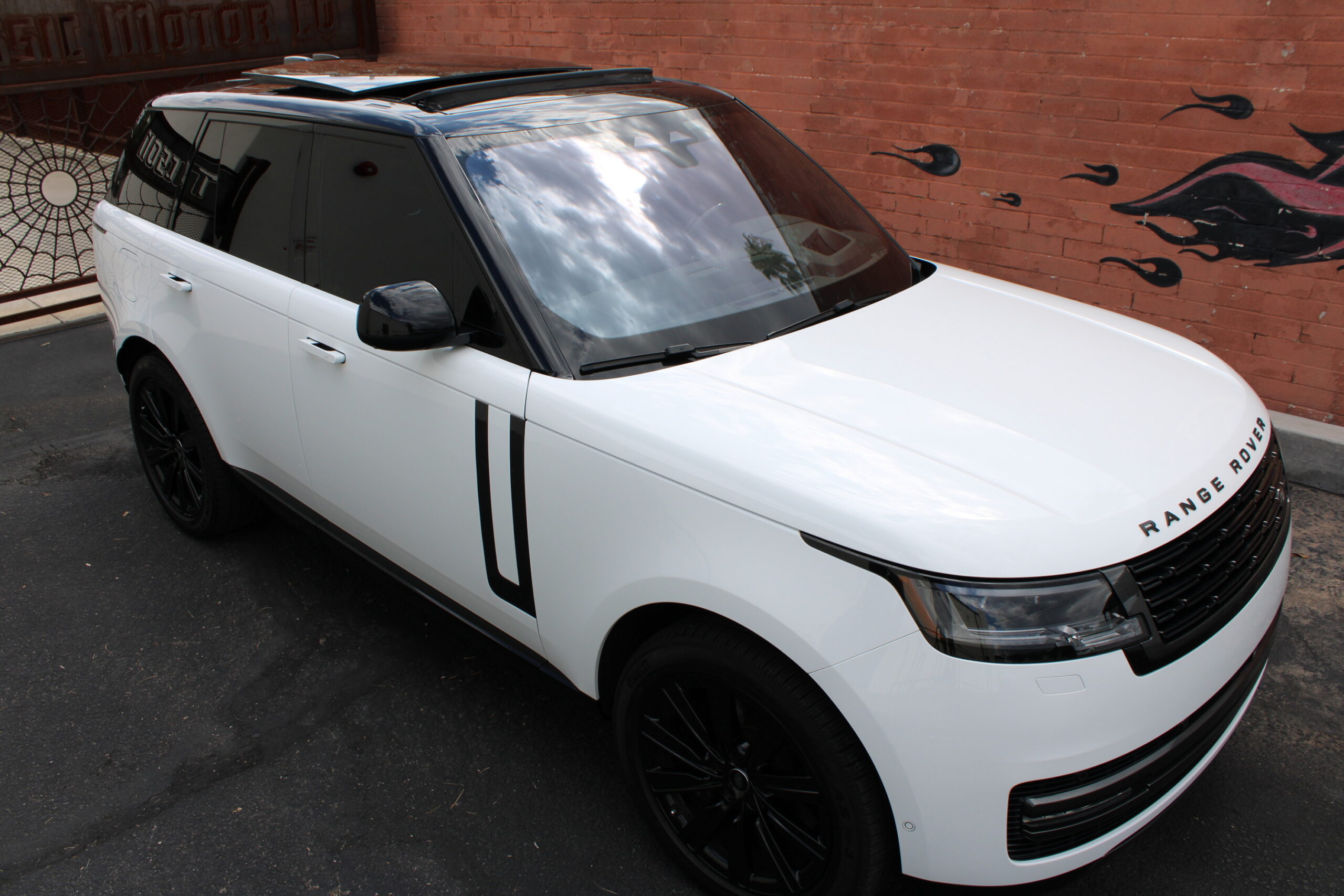 2023 Land Rover Range Rover P530 SE