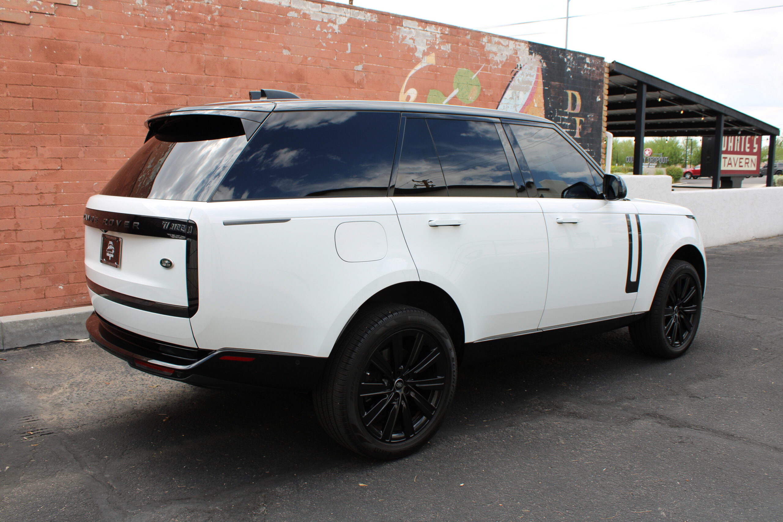 2023 Land Rover Range Rover P530 SE
