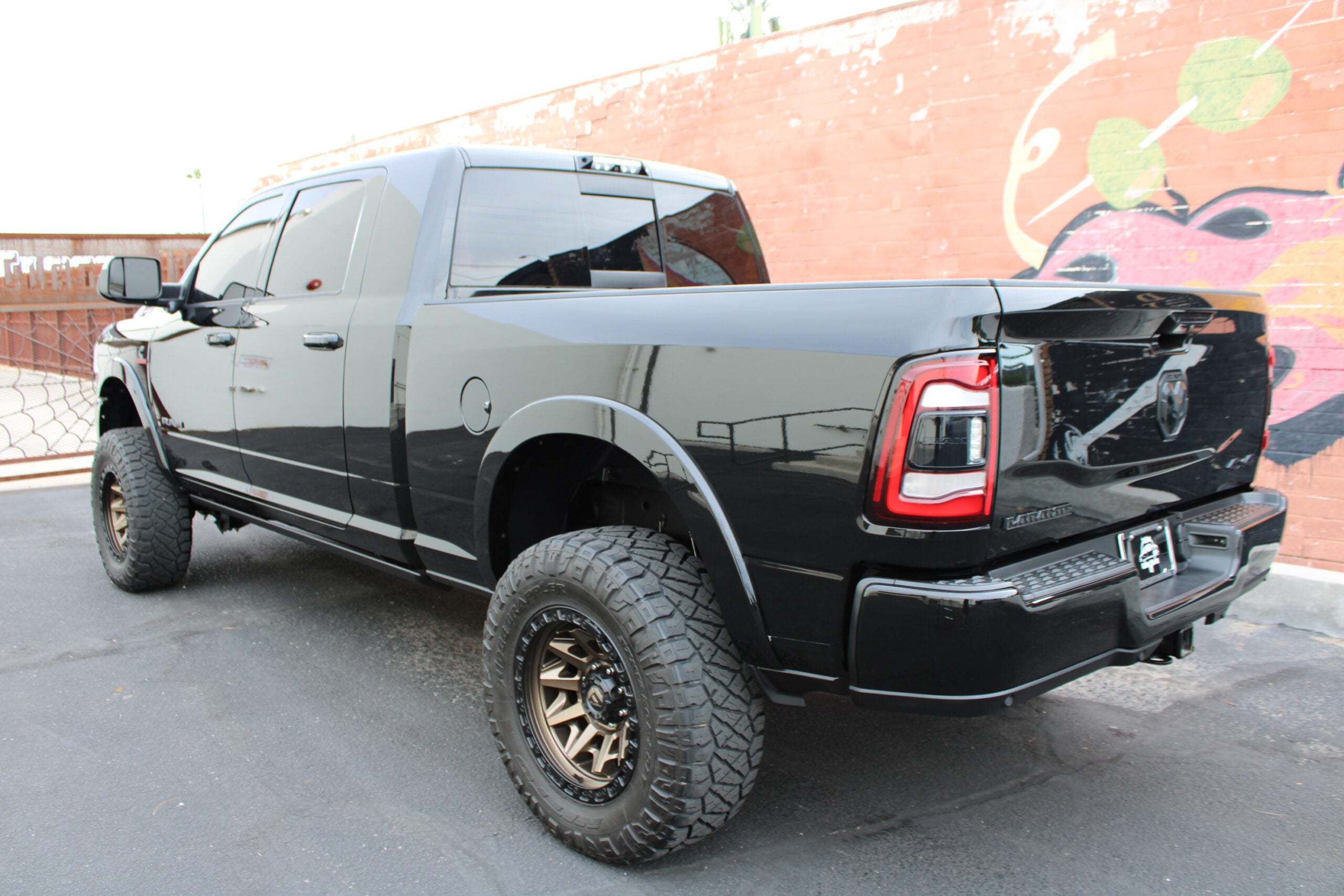 2020 Ram 3500 MEGACAB  HO Diesel Aisin 5″ Lift 42k miles
